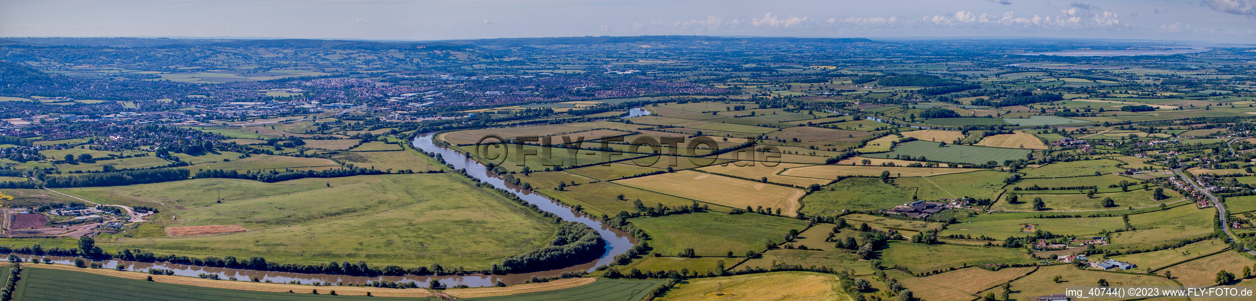 Vue aérienne de Panorama de la rivière Severn près de Lassington à Lassington dans le département Angleterre, Grande Bretagne