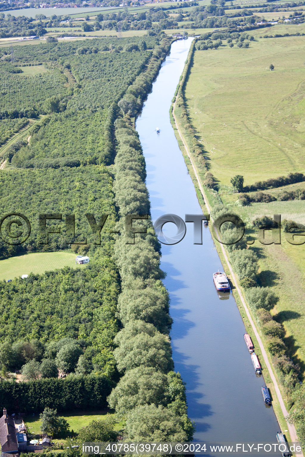 Vue aérienne de Canal Gloucester-Sharpness à Frampton-on-Severn à Frampton on Severn dans le département Angleterre, Grande Bretagne