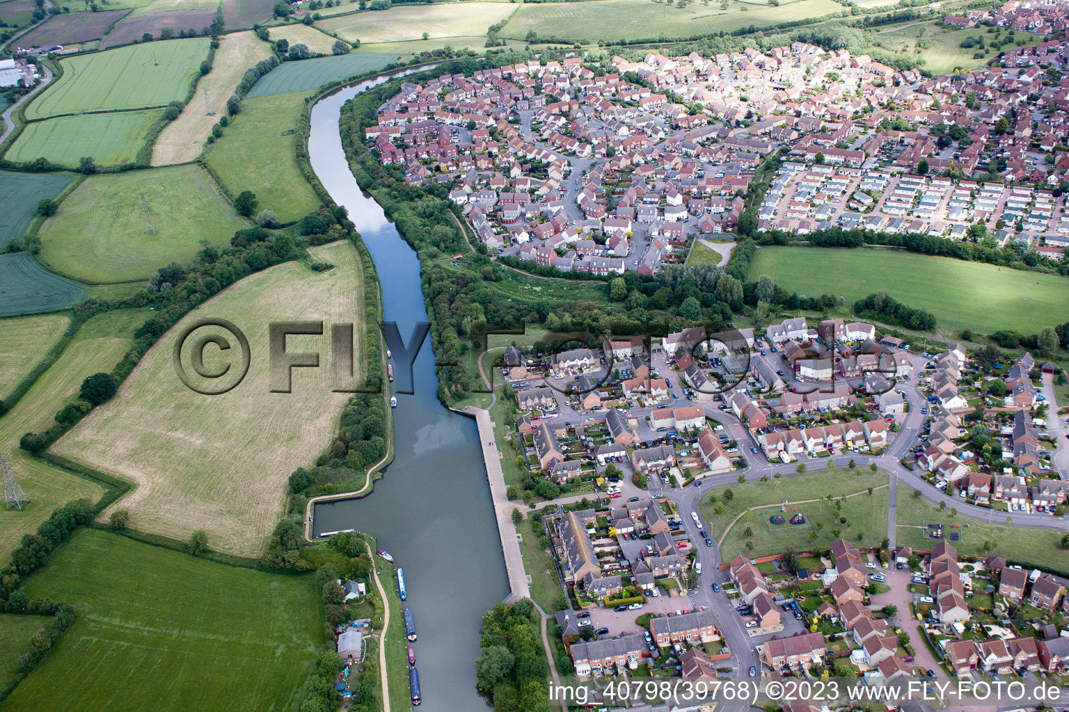 Vue aérienne de Canal Gloucester-Sharpness à Hardwicke à Hardwicke dans le département Angleterre, Grande Bretagne