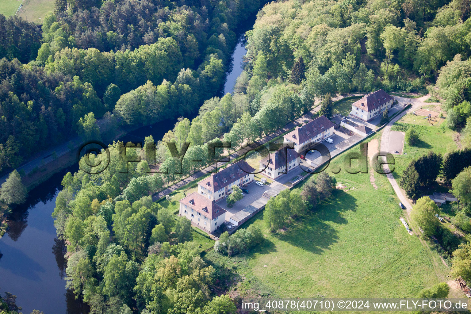 Vue d'oiseau de Altschlossstraße 2-8 à Eppenbrunn dans le département Rhénanie-Palatinat, Allemagne