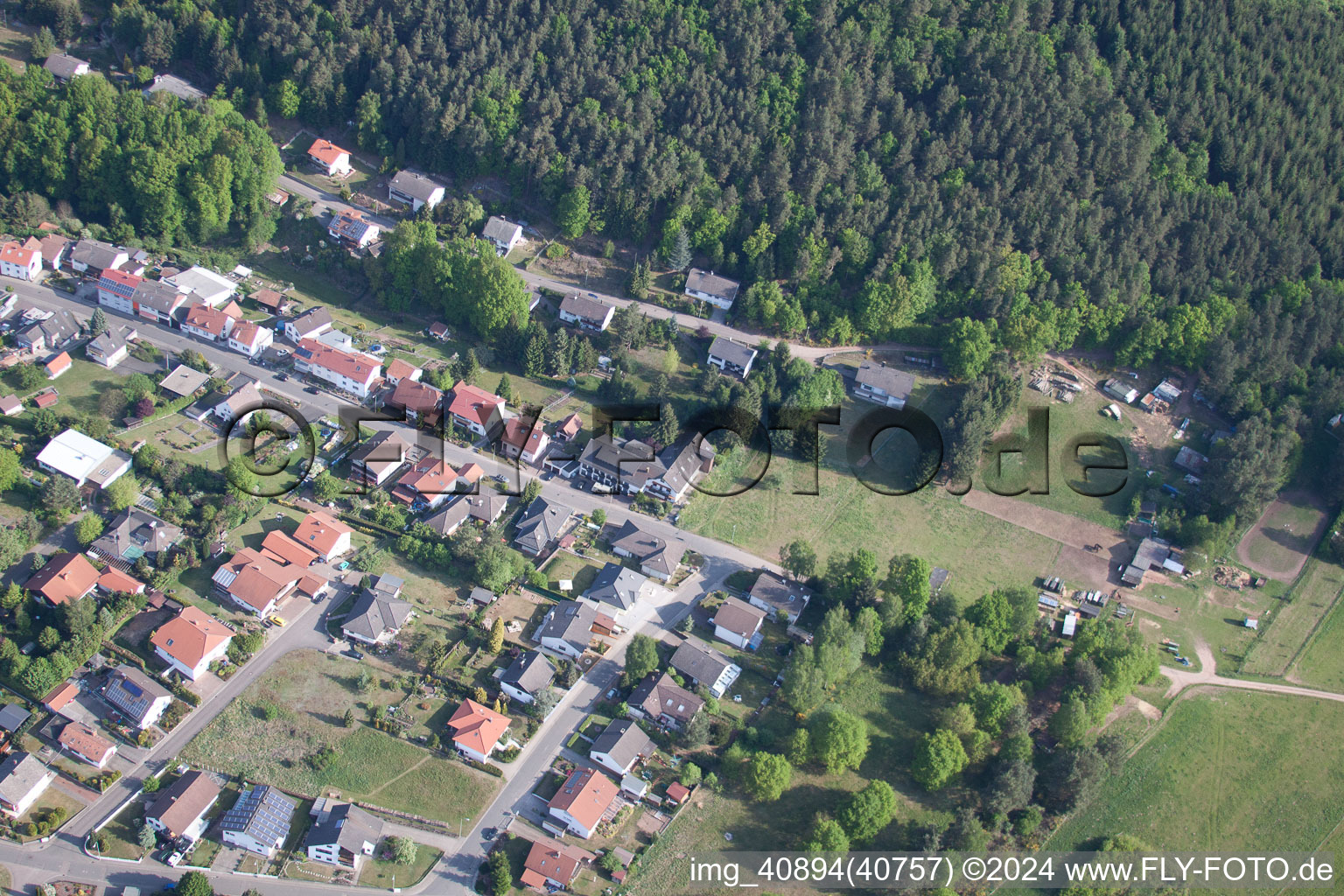 Photographie aérienne de Haardtstrasse inférieure 57 + 59 à Eppenbrunn dans le département Rhénanie-Palatinat, Allemagne