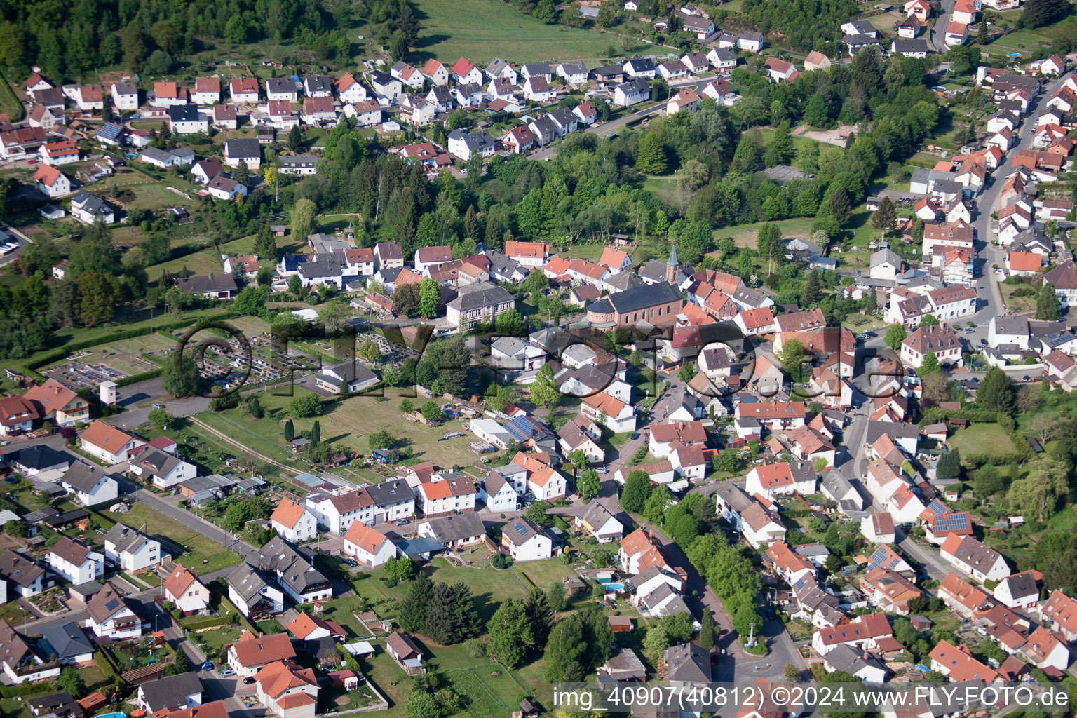 Eppenbrunn dans le département Rhénanie-Palatinat, Allemagne depuis l'avion