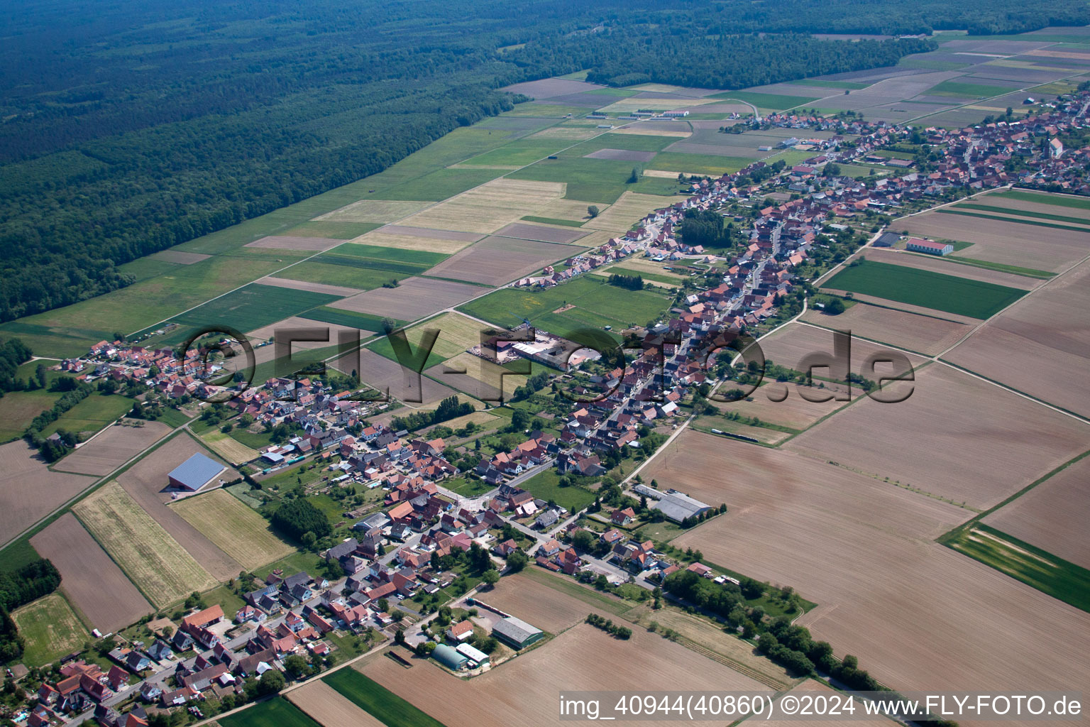 Vue oblique de Schleithal dans le département Bas Rhin, France