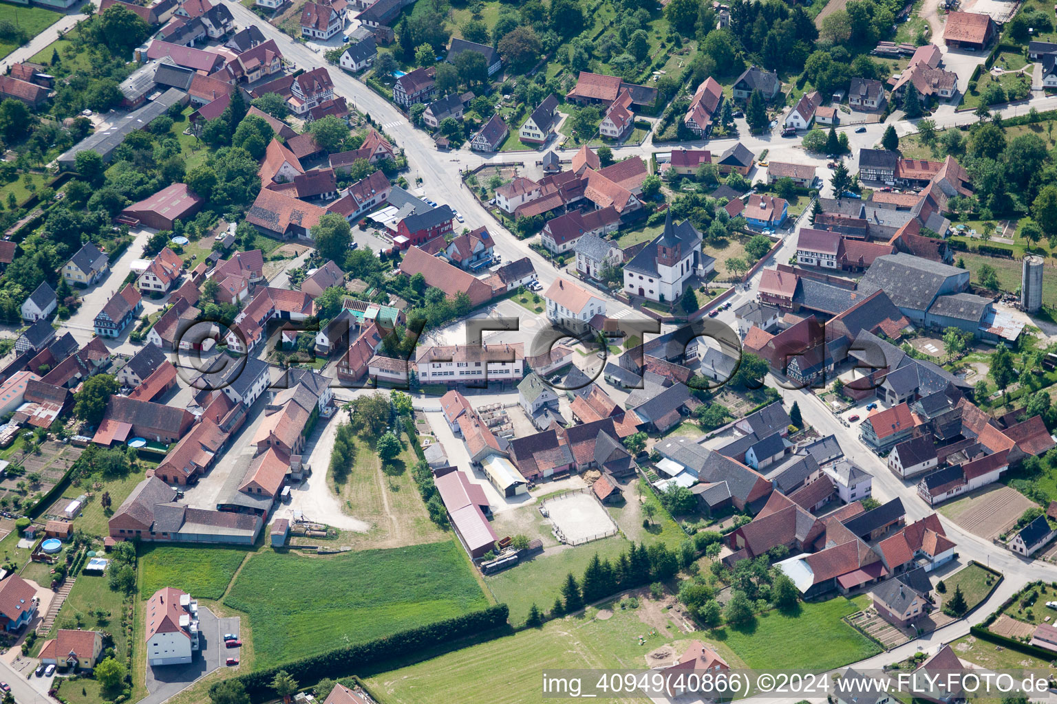 Salmbach dans le département Bas Rhin, France du point de vue du drone