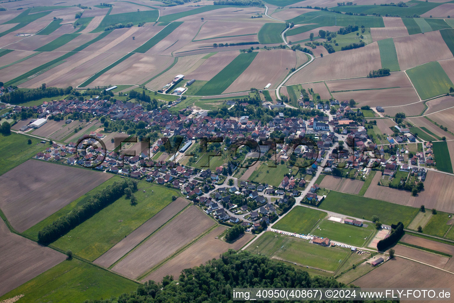 Salmbach dans le département Bas Rhin, France d'un drone