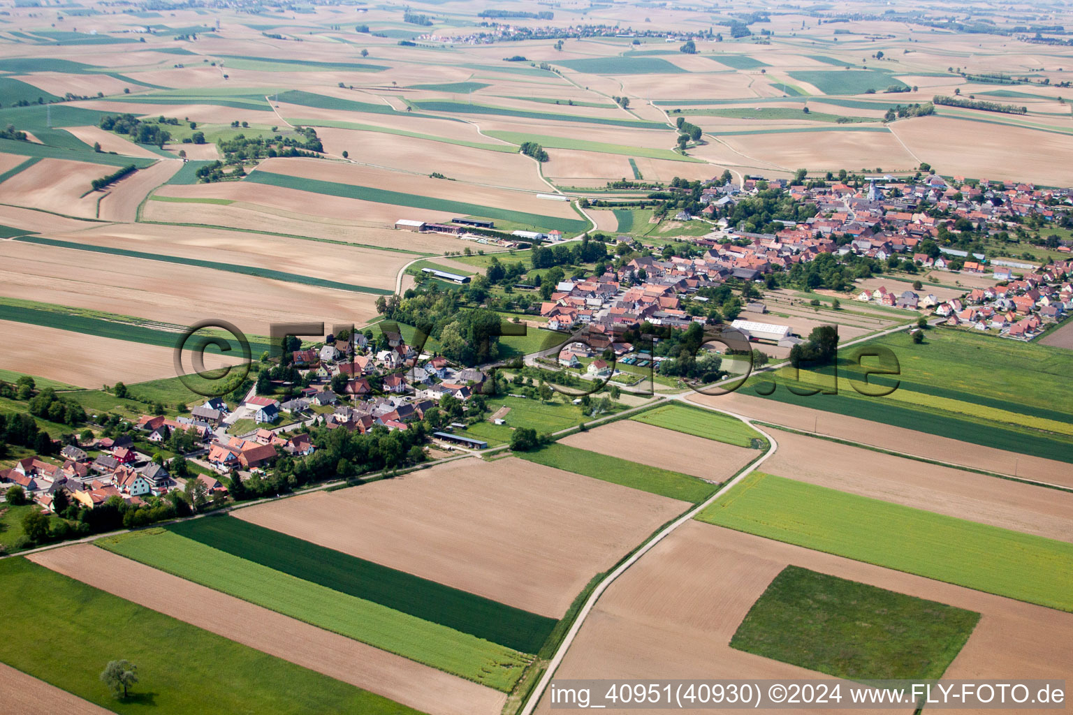 Niederlauterbach dans le département Bas Rhin, France d'un drone