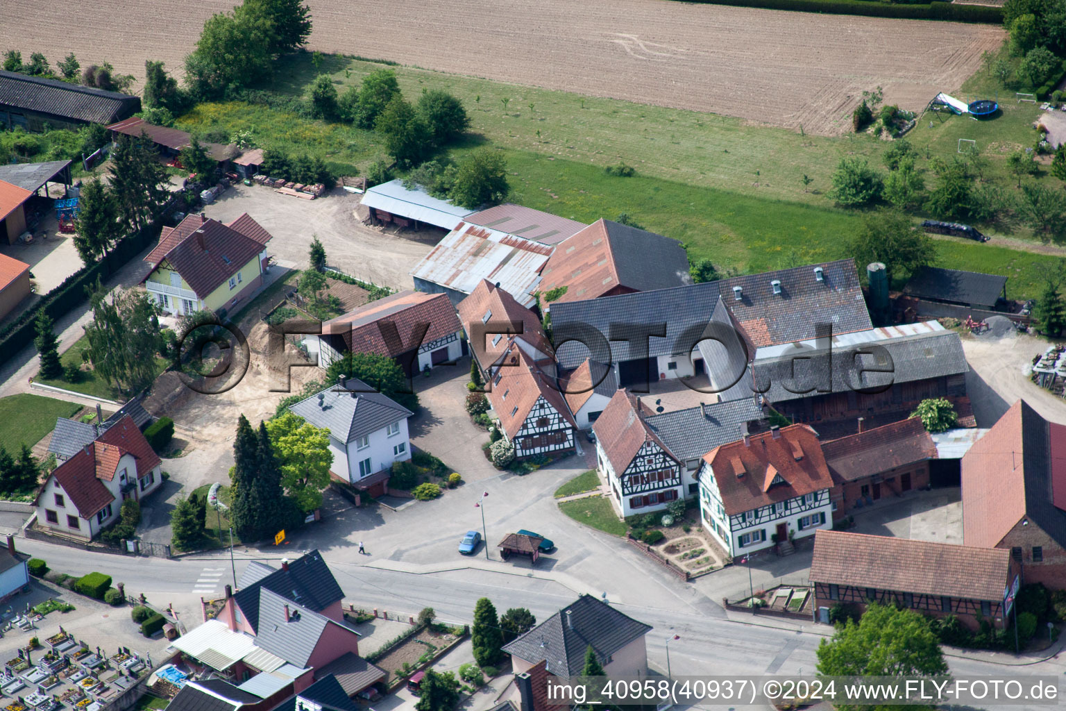 Niederlauterbach dans le département Bas Rhin, France d'un drone