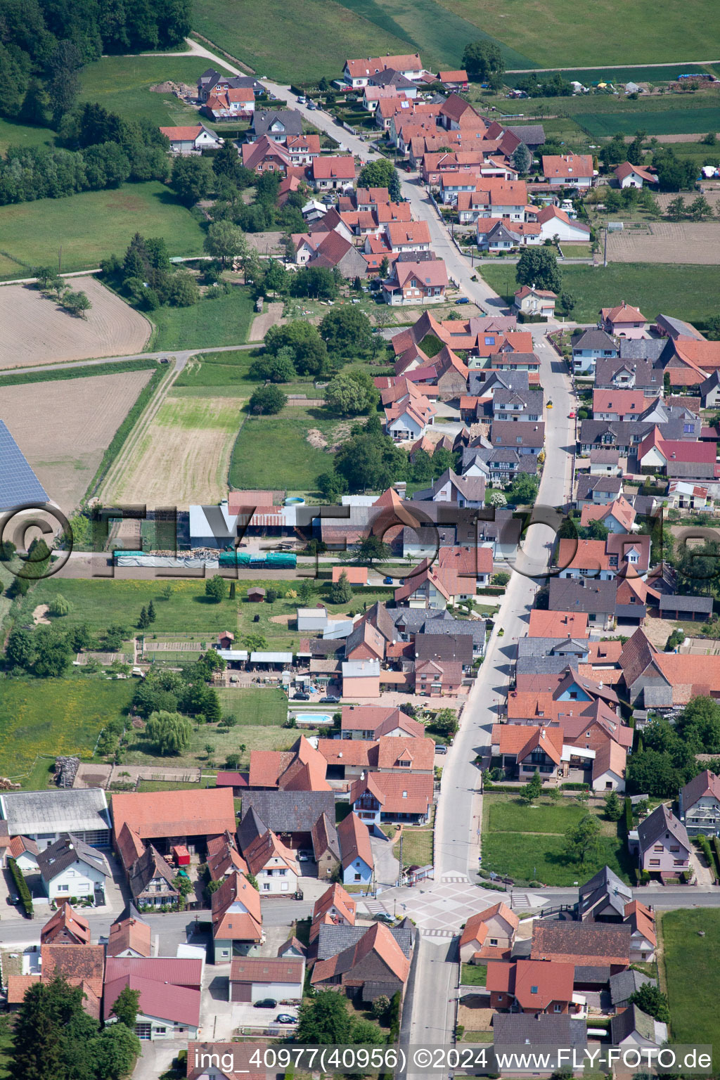 Image drone de Schleithal dans le département Bas Rhin, France