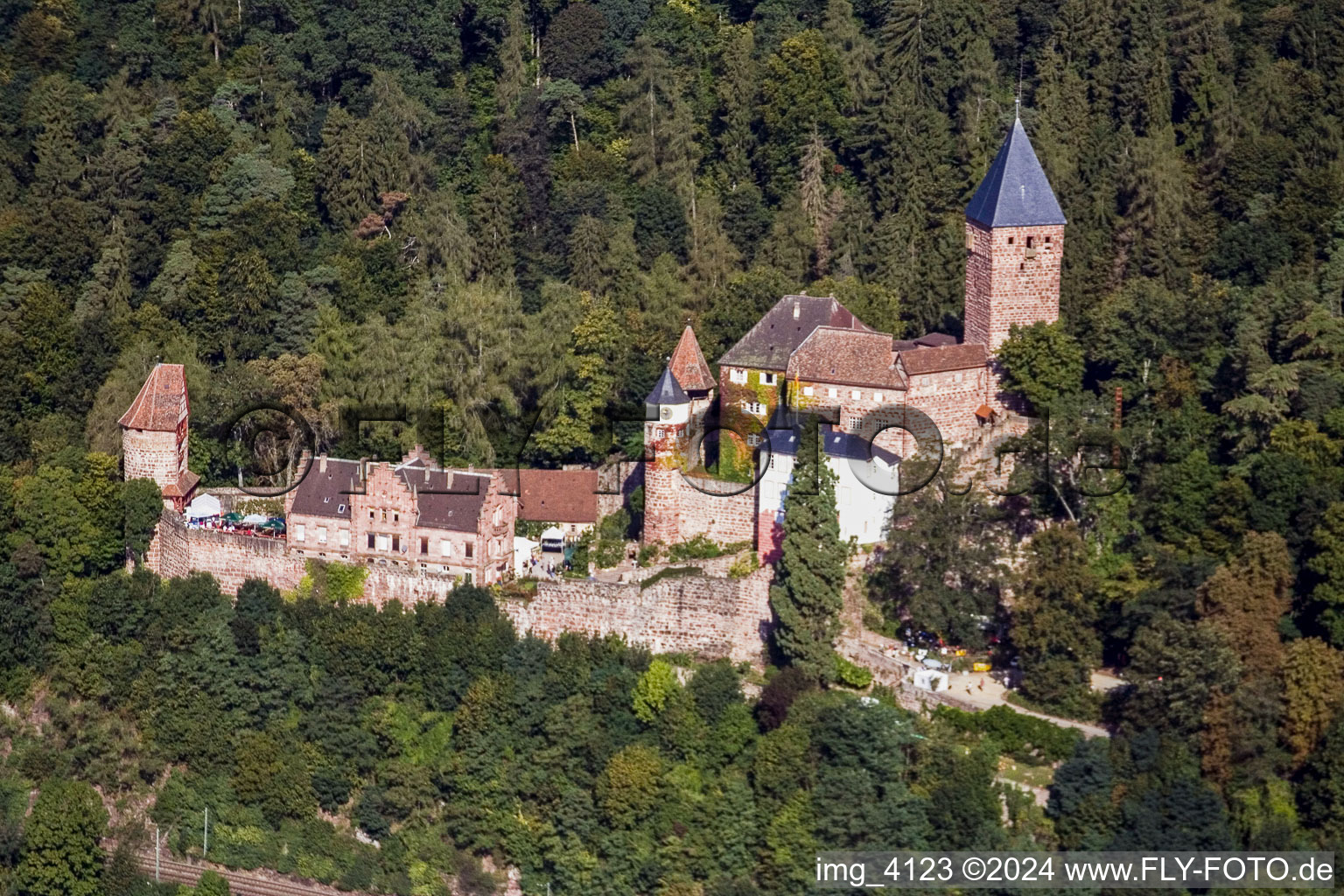 Vue aérienne de Zwingenberg dans le département Bade-Wurtemberg, Allemagne