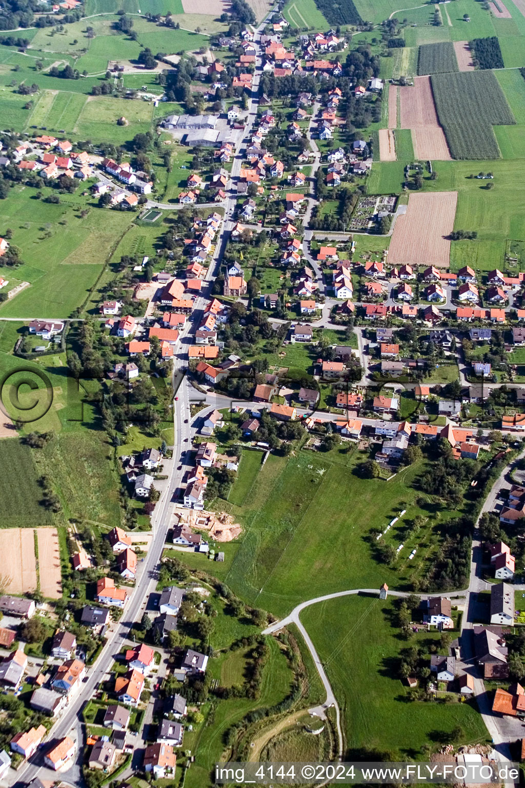 Vue aérienne de Waldbrunn-Unterdielbach à Unterdielbach dans le département Bade-Wurtemberg, Allemagne