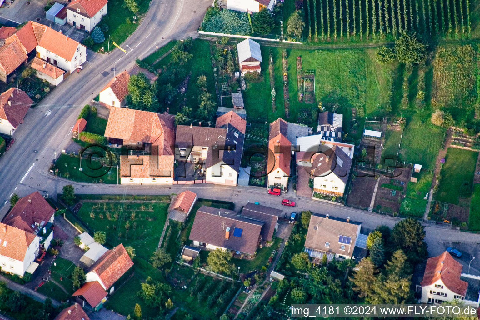 Quartier Schweigen in Schweigen-Rechtenbach dans le département Rhénanie-Palatinat, Allemagne depuis l'avion