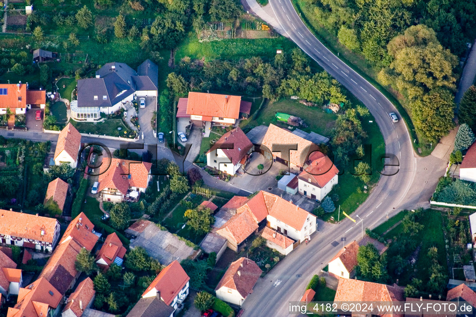 Vue d'oiseau de Quartier Schweigen in Schweigen-Rechtenbach dans le département Rhénanie-Palatinat, Allemagne