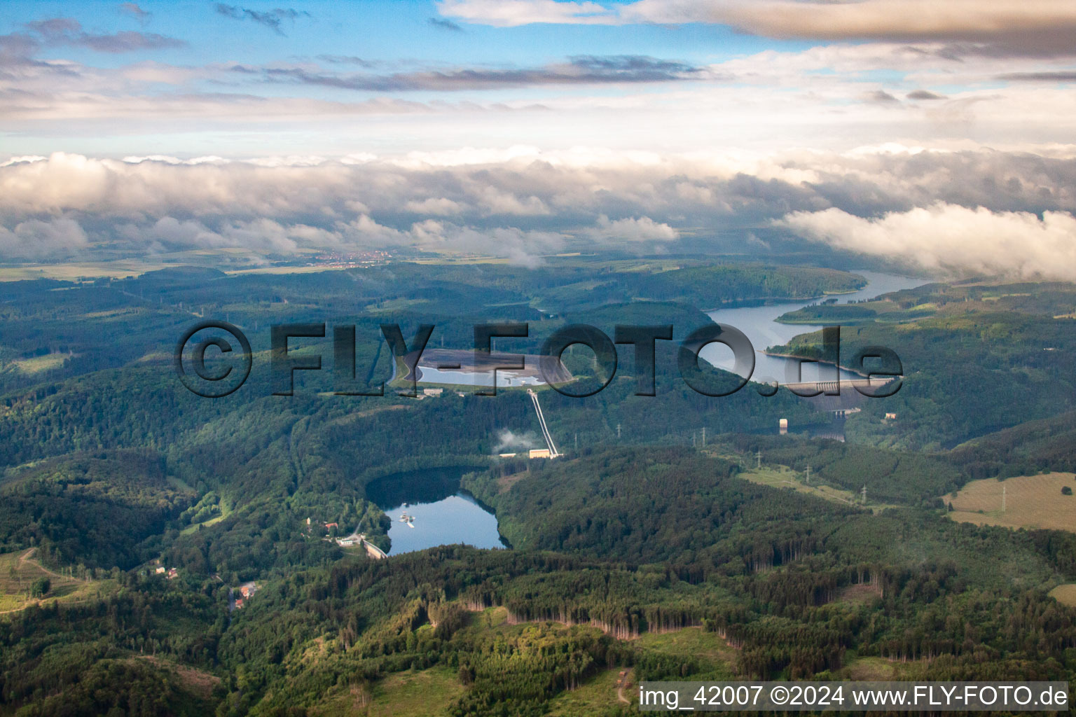 Vue aérienne de Réservoir de Rappbode et bassin de stockage par pompage à le quartier Wendefurth in Thale dans le département Saxe-Anhalt, Allemagne