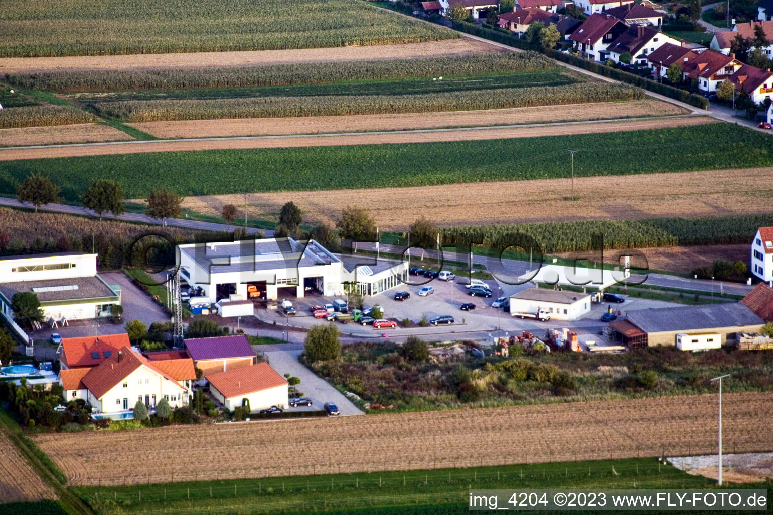 Vue aérienne de Station-essence à Freckenfeld dans le département Rhénanie-Palatinat, Allemagne