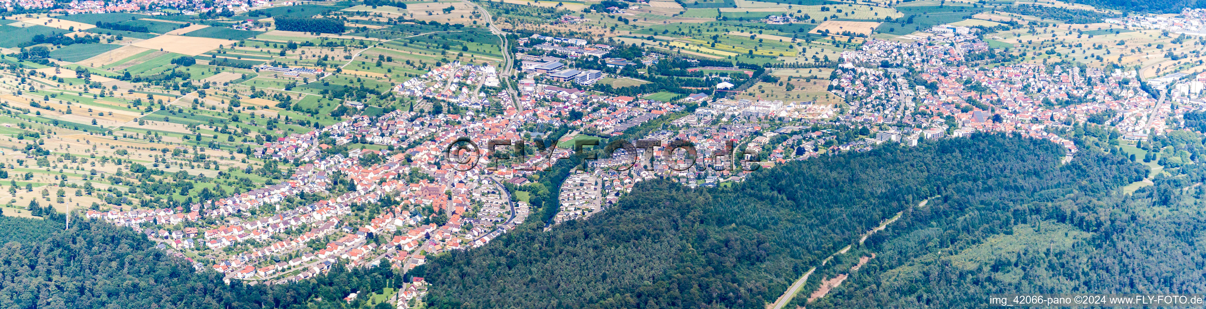 Vue aérienne de Panorama - Perspective de Waldbronn à le quartier Reichenbach in Waldbronn dans le département Bade-Wurtemberg, Allemagne