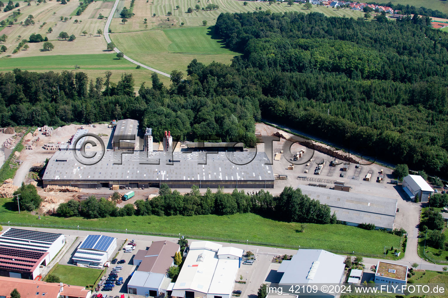 Vue oblique de Site de l'usine Corthum Nordschwarzwald GmbH - corthum Erdenwerk à le quartier Pfaffenrot in Marxzell dans le département Bade-Wurtemberg, Allemagne