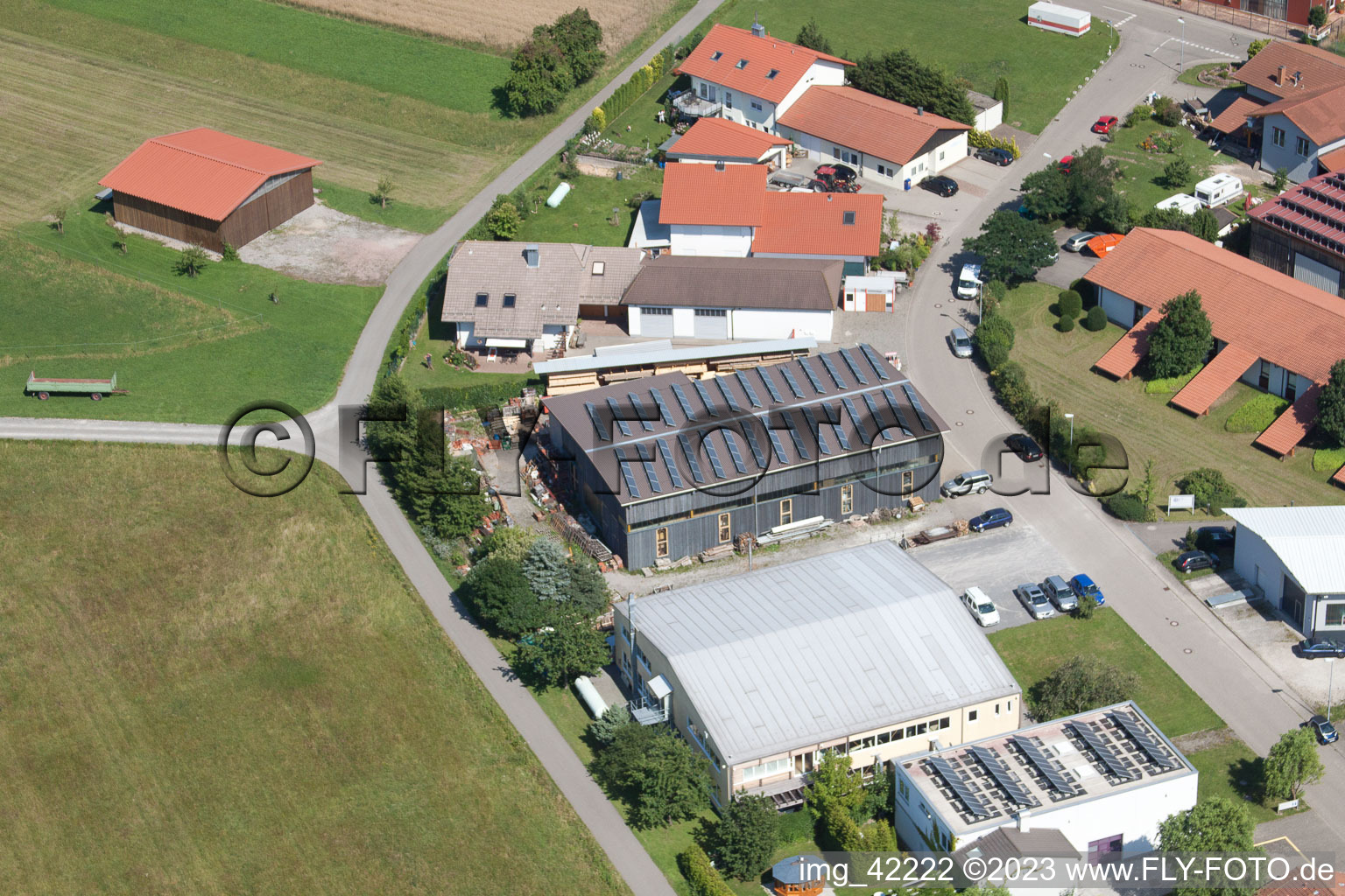 Zone commerciale à Schwarzenbusch à Pfaffenrot dans le département Bade-Wurtemberg, Allemagne vu d'un drone
