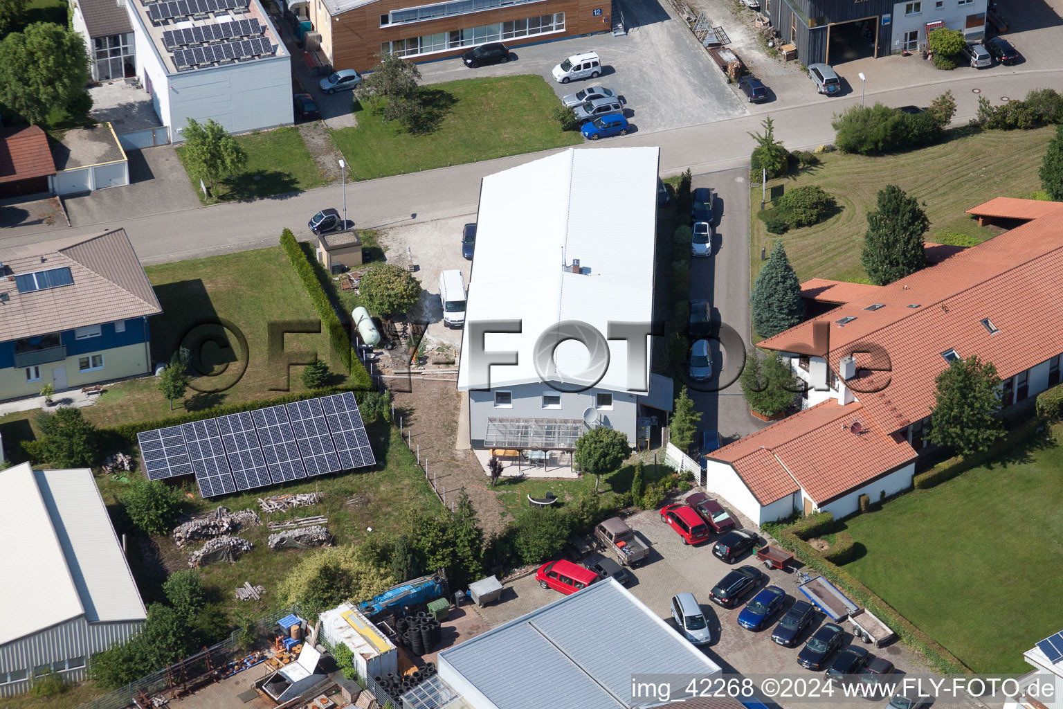 Vue aérienne de Zone commerciale à Schwarzenbusch à le quartier Pfaffenrot in Marxzell dans le département Bade-Wurtemberg, Allemagne