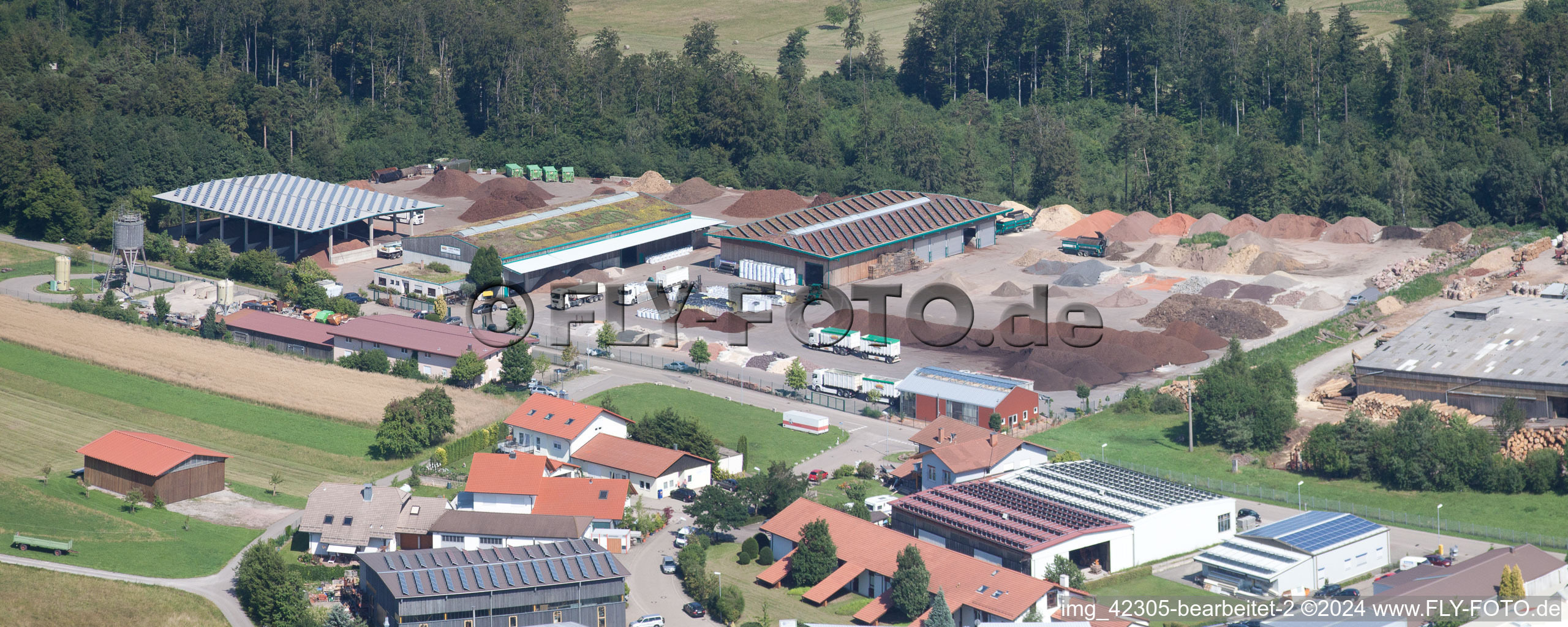 Corthum – Erdenwerk Forst Humus GmbH Im Schwarzenbusch 8, Marxzell-Pfaffenrot à le quartier Pfaffenrot in Marxzell dans le département Bade-Wurtemberg, Allemagne d'en haut