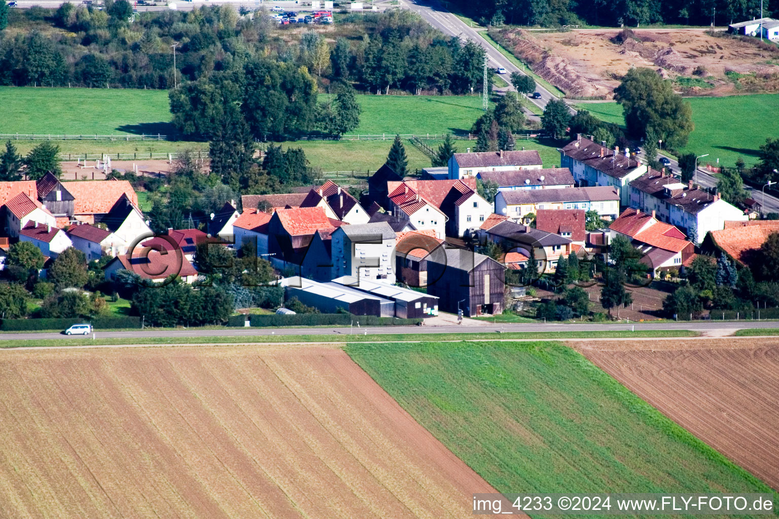 Vue aérienne de Brehmstr à le quartier Minderslachen in Kandel dans le département Rhénanie-Palatinat, Allemagne