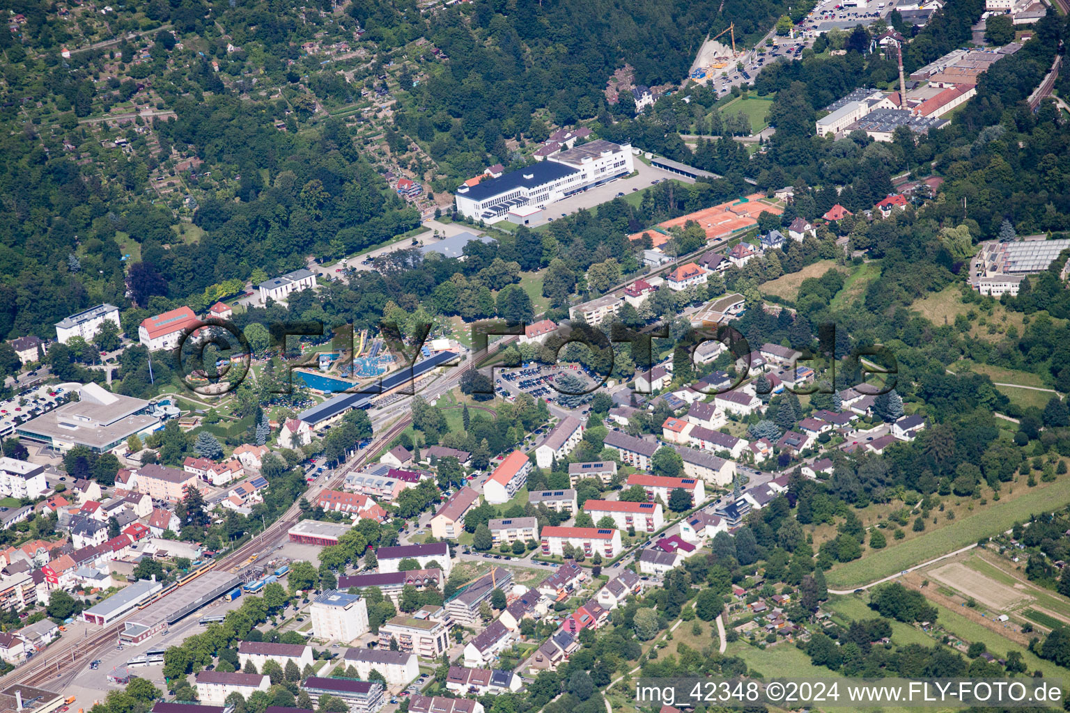 Vue oblique de Albgaubad à Ettlingen dans le département Bade-Wurtemberg, Allemagne