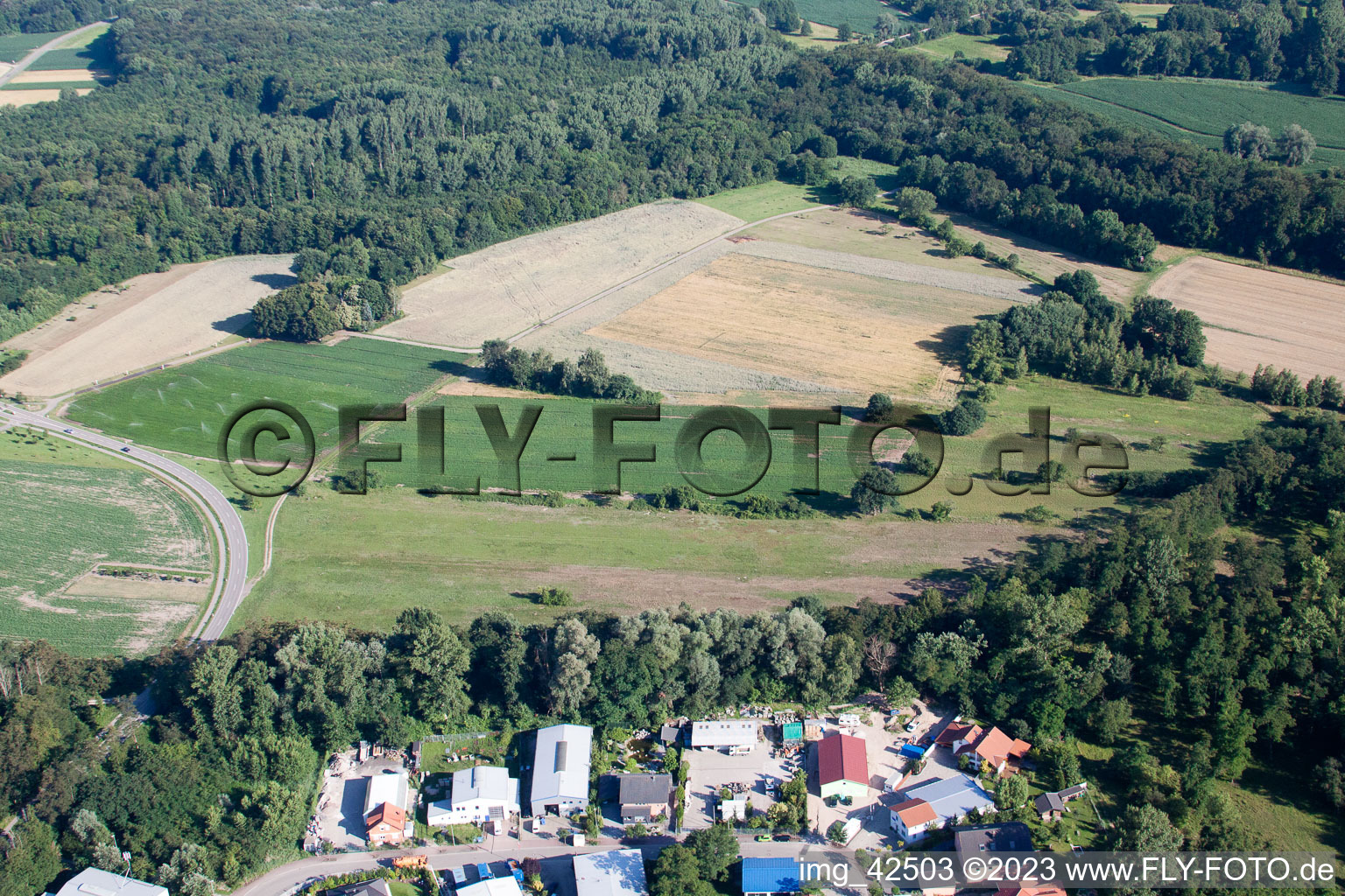 Vue aérienne de Fosse d'argile à Jockgrim dans le département Rhénanie-Palatinat, Allemagne