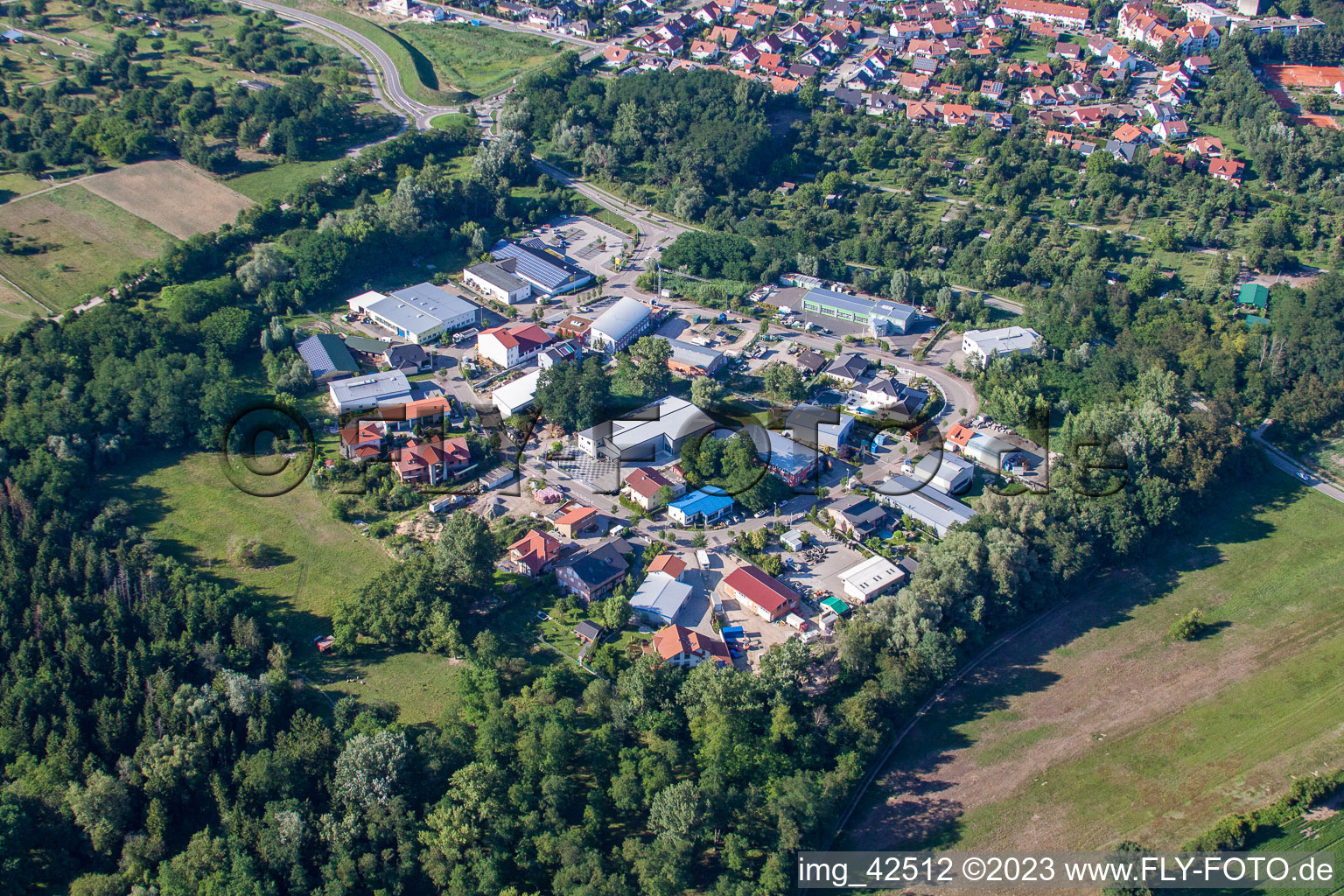 Zone commerciale SW à Jockgrim dans le département Rhénanie-Palatinat, Allemagne d'en haut