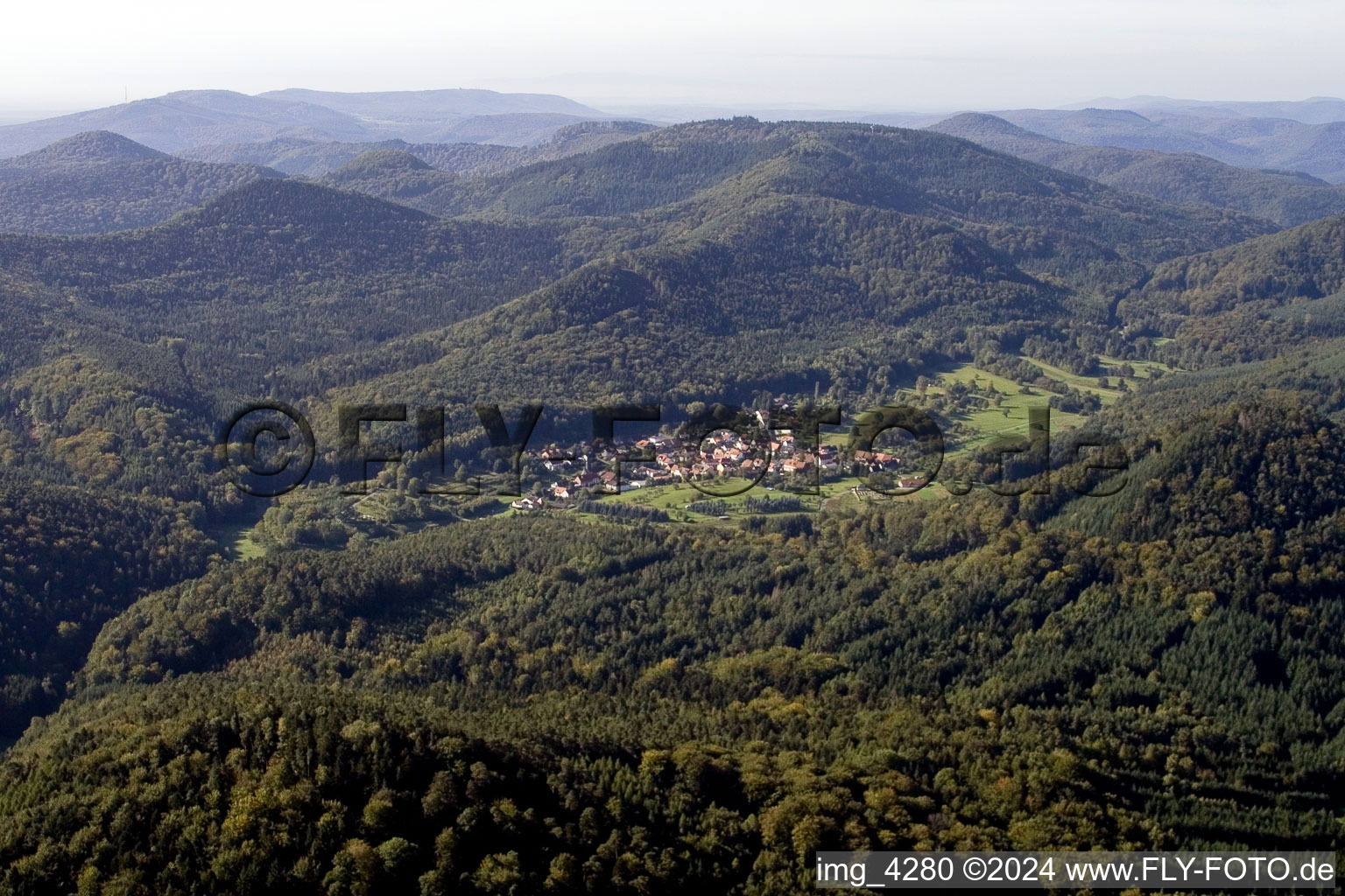 Photographie aérienne de Vue des rues et des maisons des quartiers résidentiels à Böllenborn dans le département Rhénanie-Palatinat, Allemagne