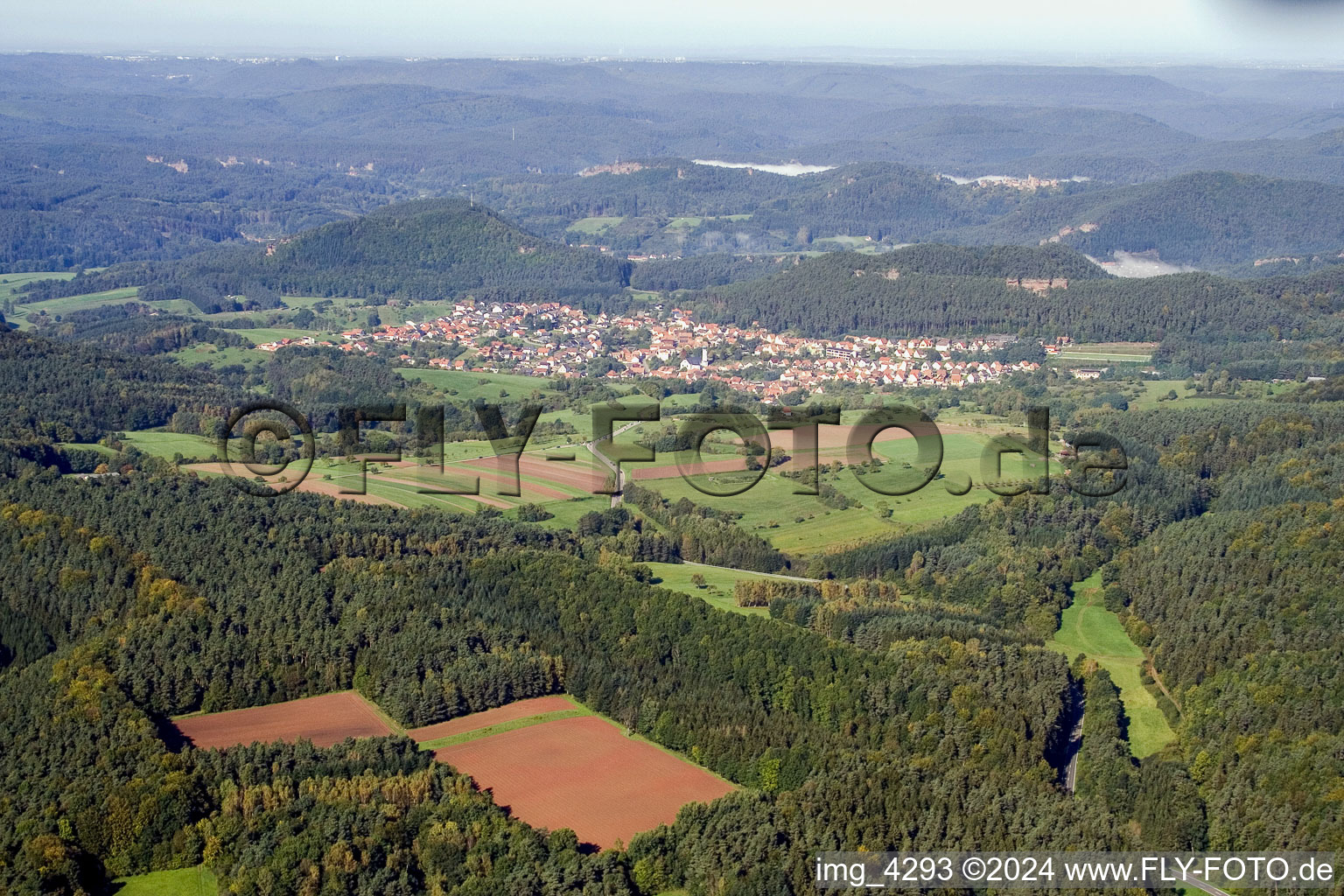 Vue oblique de Busenberg dans le département Rhénanie-Palatinat, Allemagne