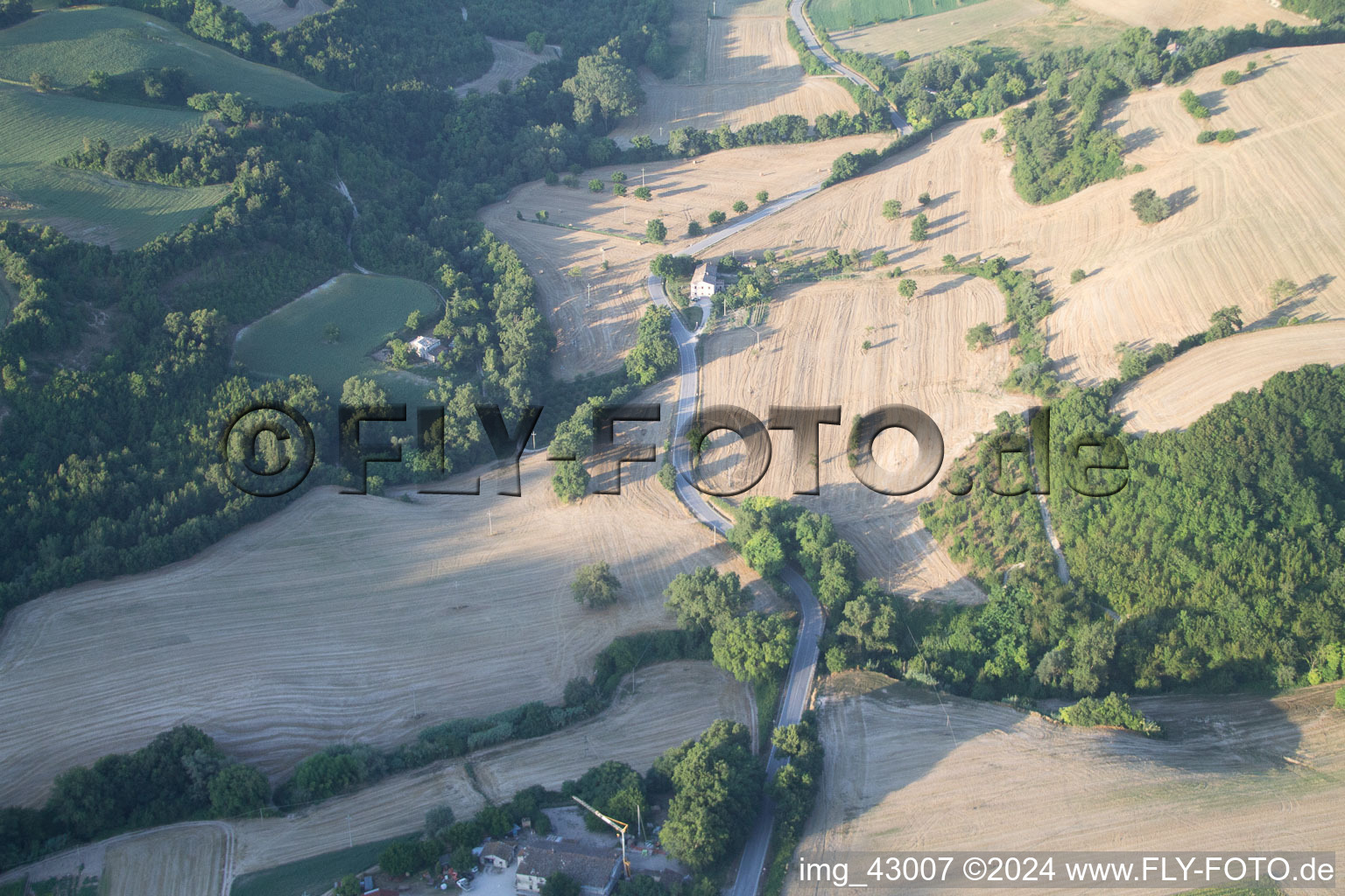 Vue aérienne de Isola di Fano dans le département Les Marches, Italie