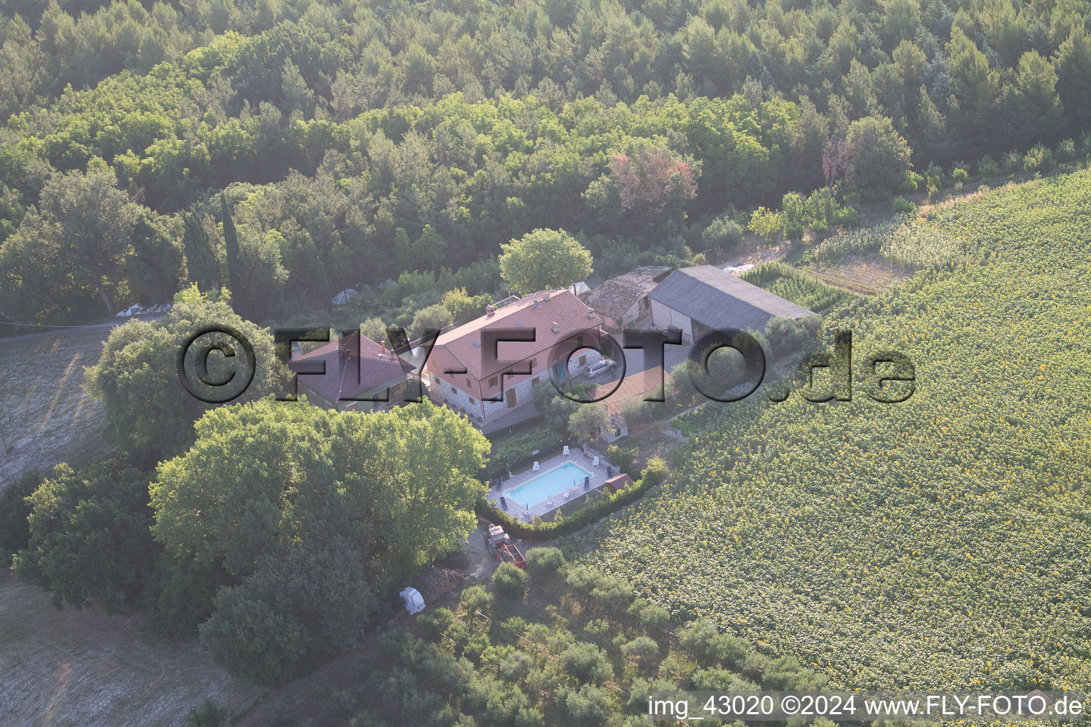 Isola di Fano dans le département Les Marches, Italie vue d'en haut