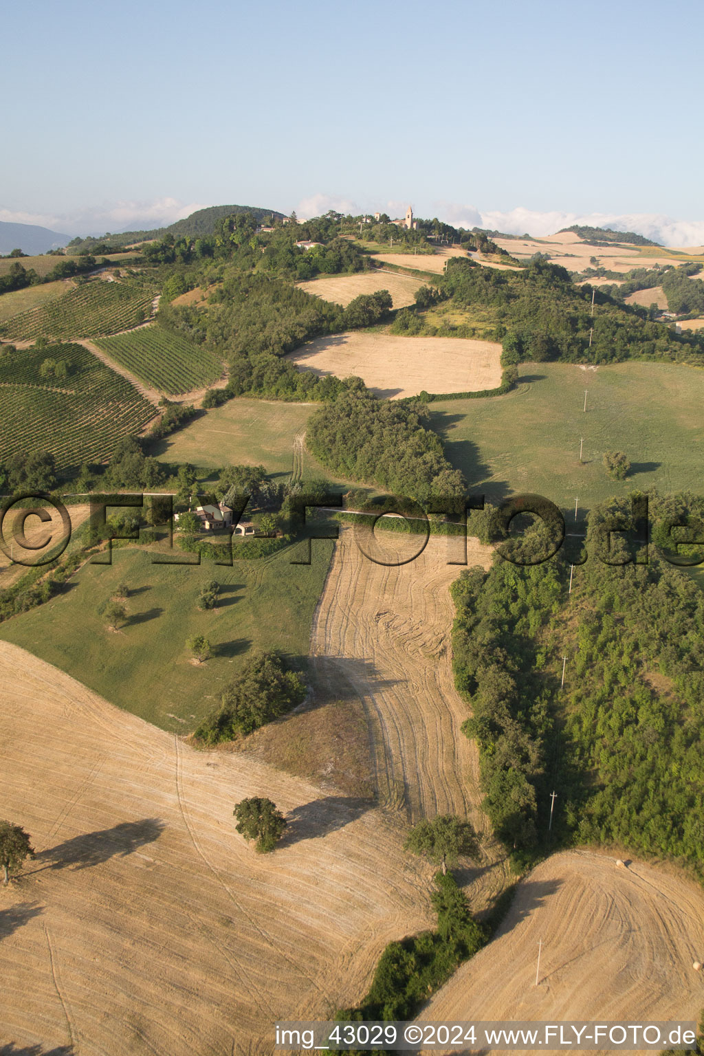 Image drone de Isola di Fano dans le département Les Marches, Italie