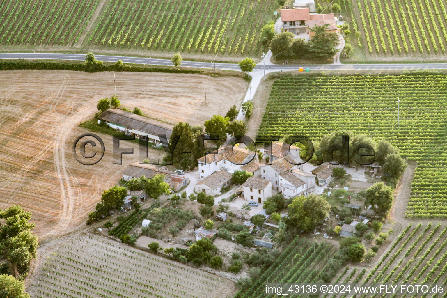 Isola di Fano dans le département Les Marches, Italie vue du ciel