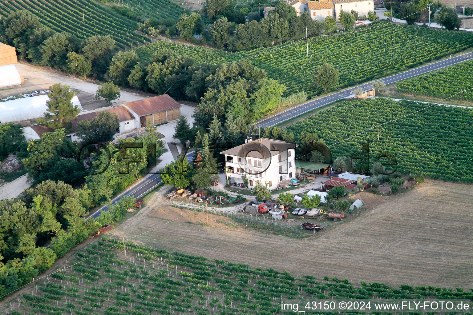 Vue oblique de Santa Maria della Valle dans le département Les Marches, Italie