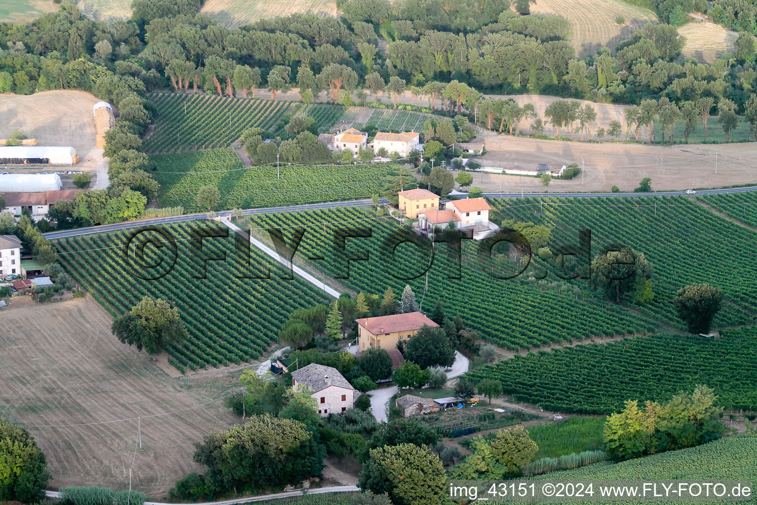 Santa Maria della Valle dans le département Les Marches, Italie d'en haut