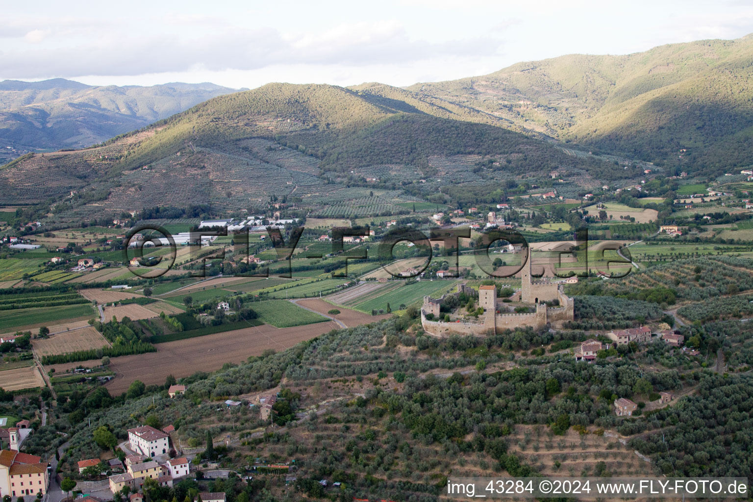 Vue aérienne de Poggiolo dans le département Toscane, Italie