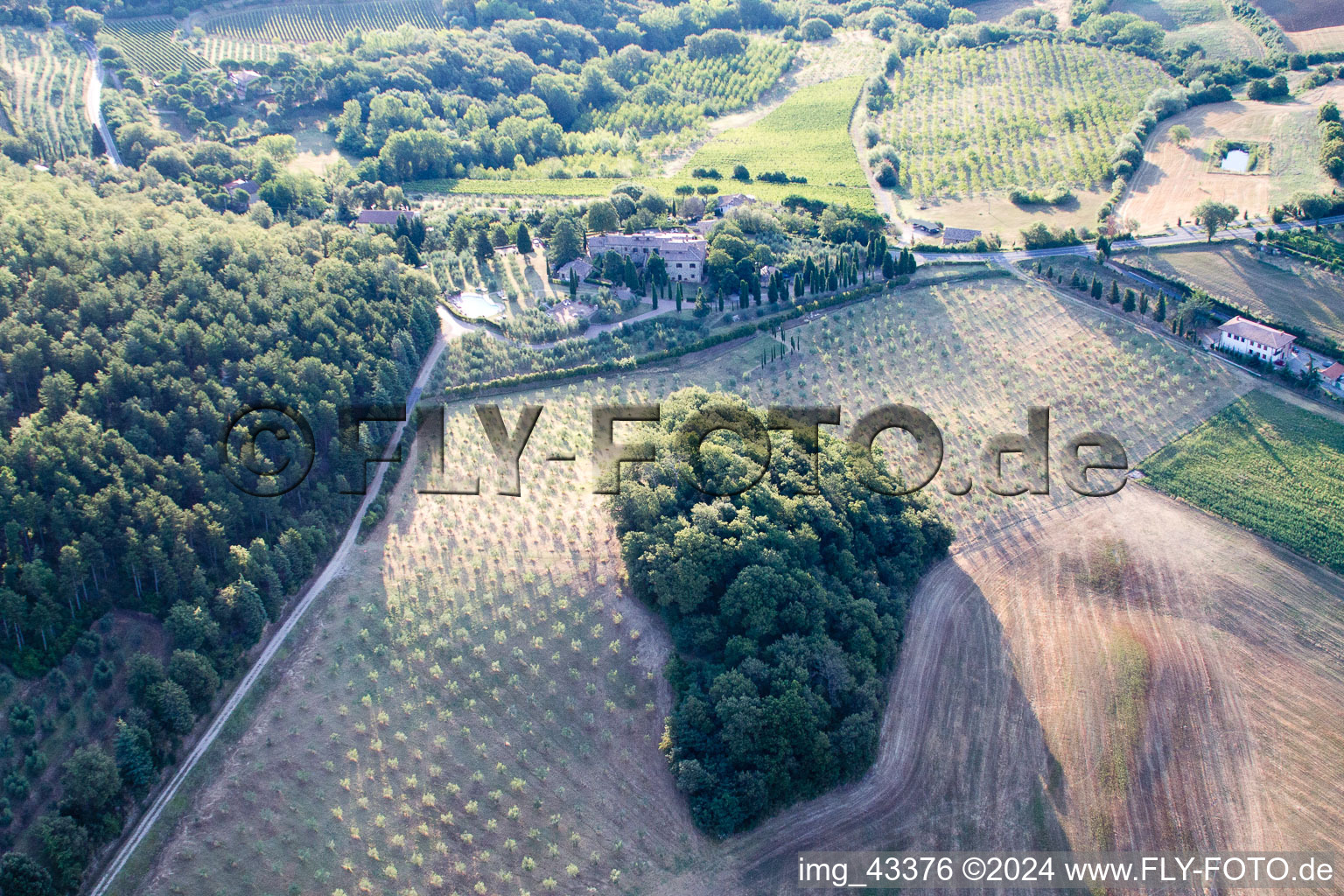 Montepulciano dans le département Siena, Italie hors des airs