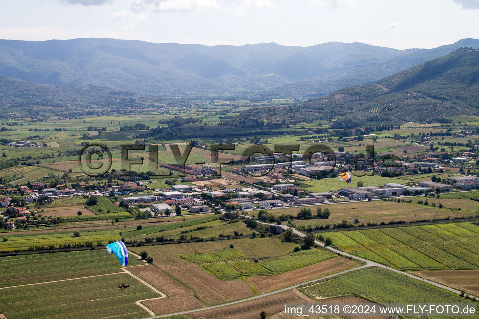 Vue aérienne de Ossaia dans le département Ombrie, Italie