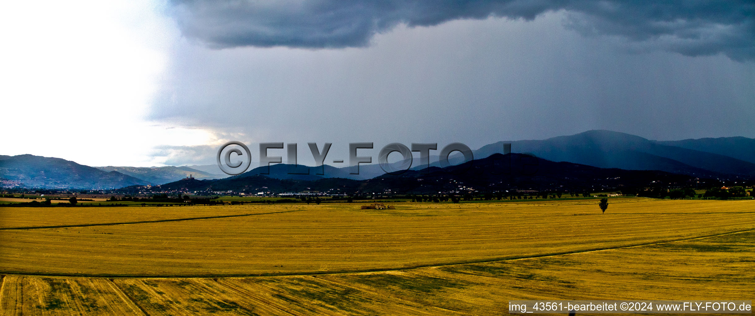 Vue aérienne de Fratticiola dans le département Toscane, Italie