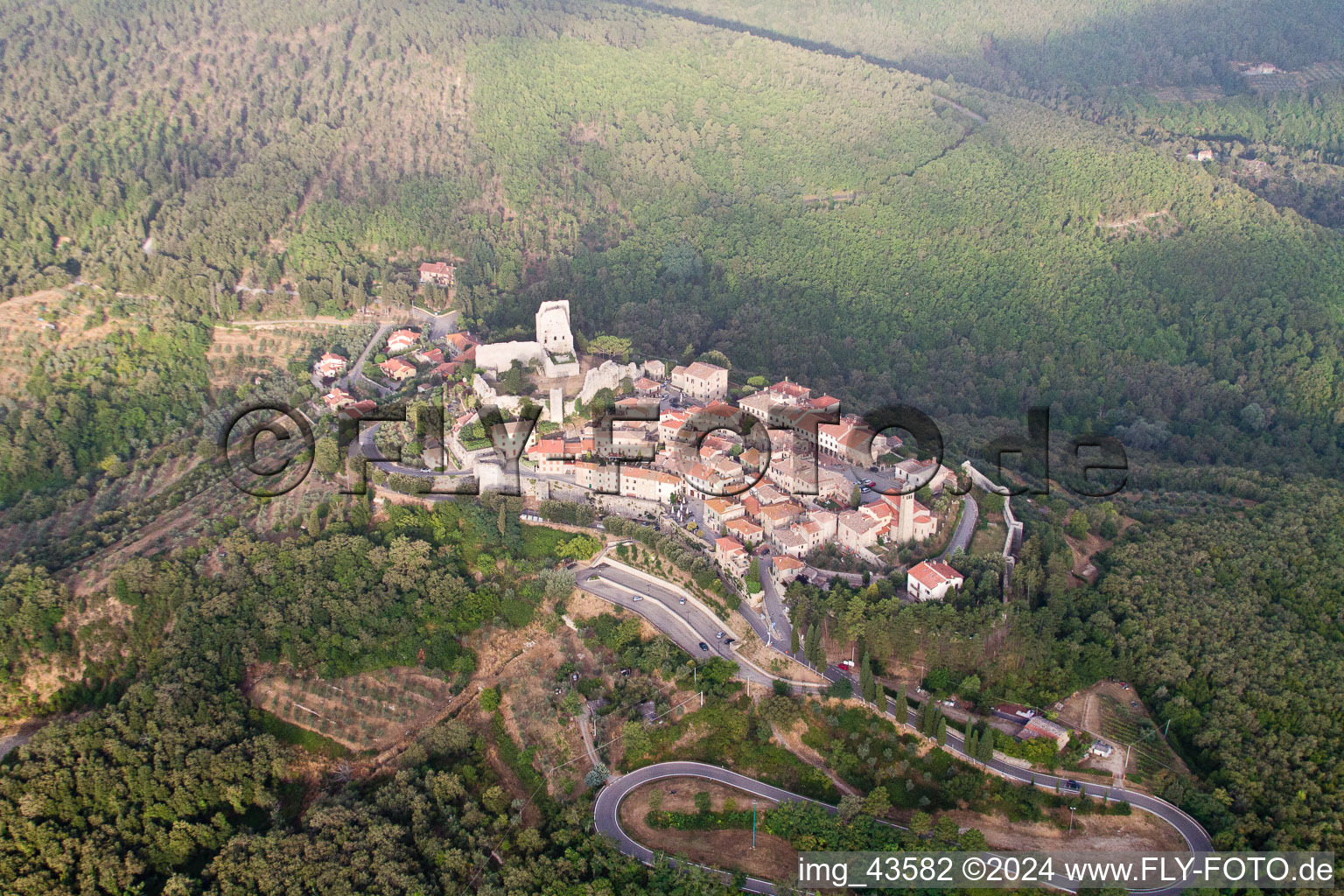 Civitella in Val di Chiana dans le département Arezzo, Italie d'en haut