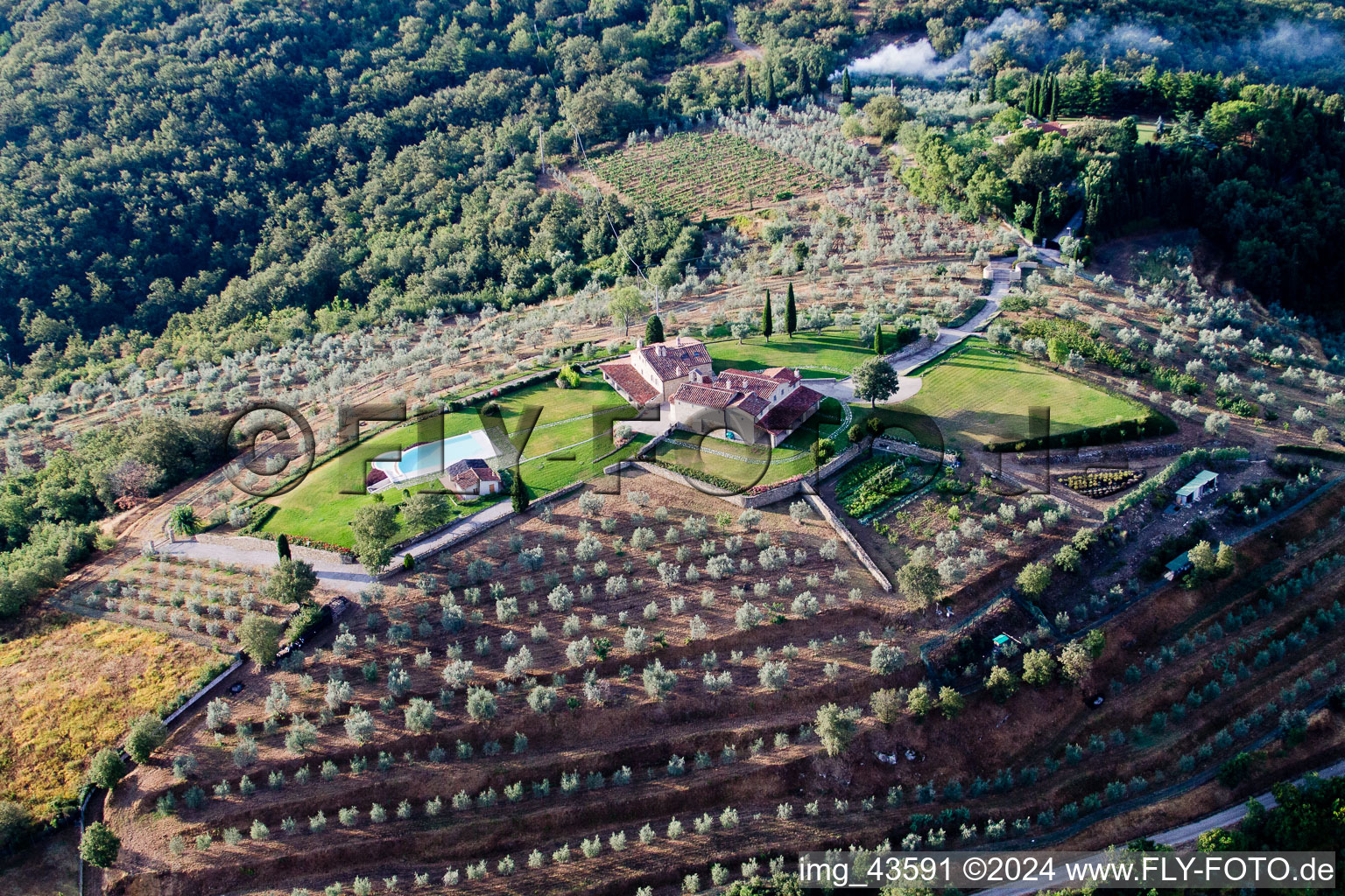 Vue aérienne de Il Bastardo dans le département Toscane, Italie