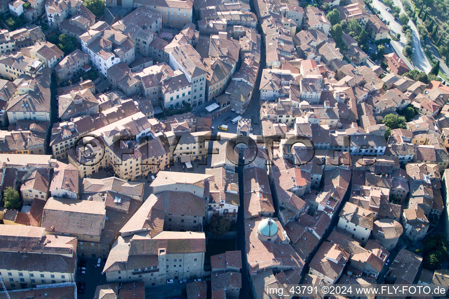 Vue oblique de Cortona dans le département Arezzo, Italie