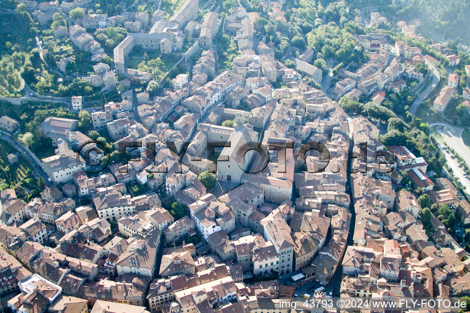 Cortona dans le département Arezzo, Italie hors des airs