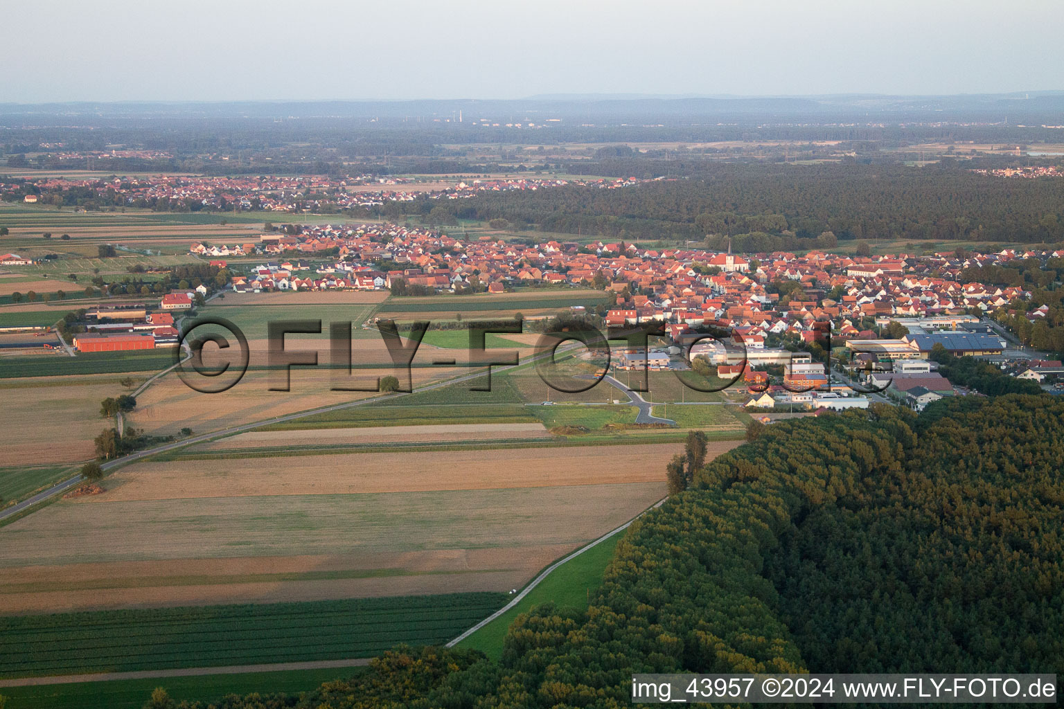 Photographie aérienne de Hatzenbühl dans le département Rhénanie-Palatinat, Allemagne