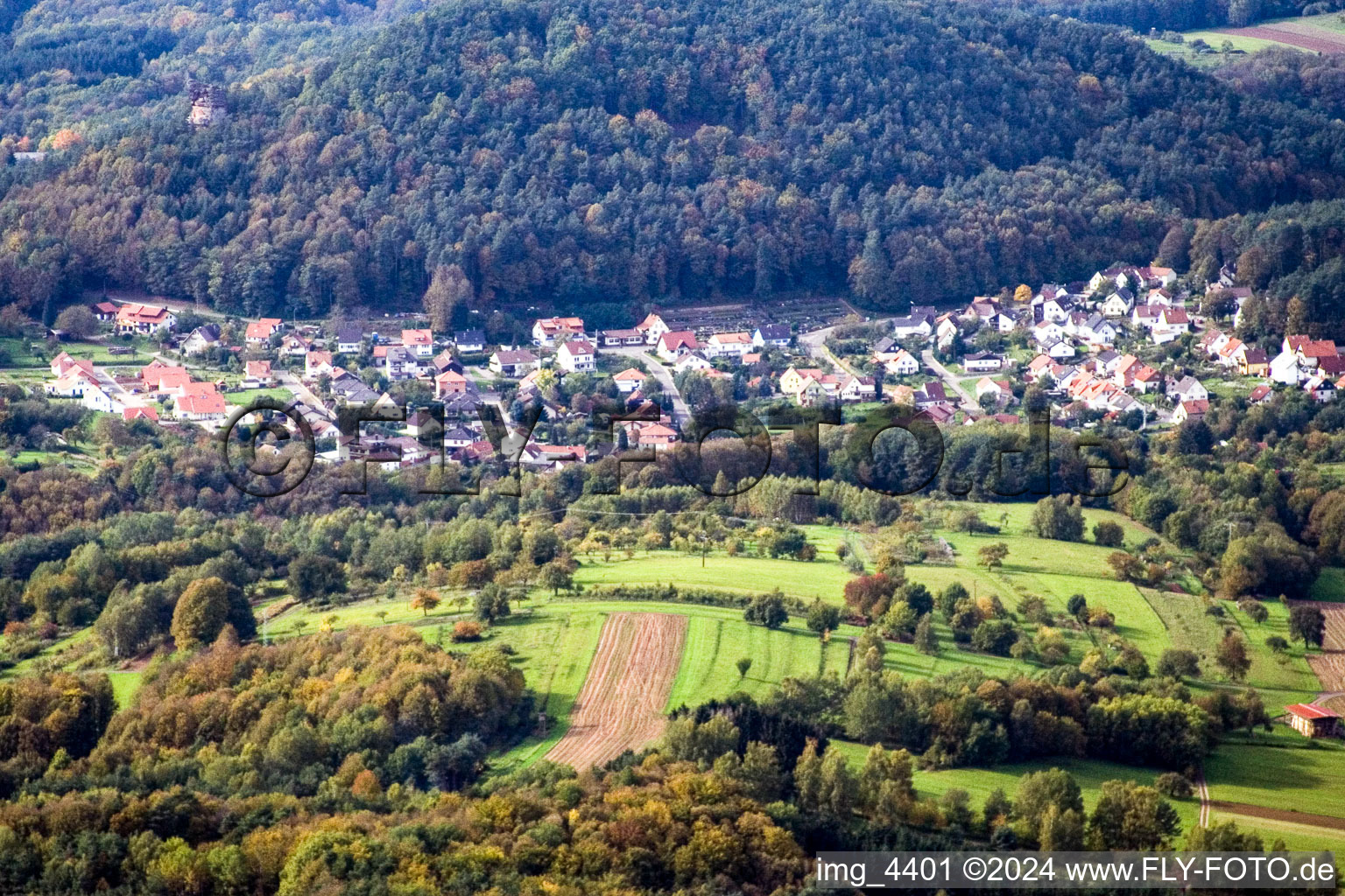 Quartier Stein in Gossersweiler-Stein dans le département Rhénanie-Palatinat, Allemagne d'en haut