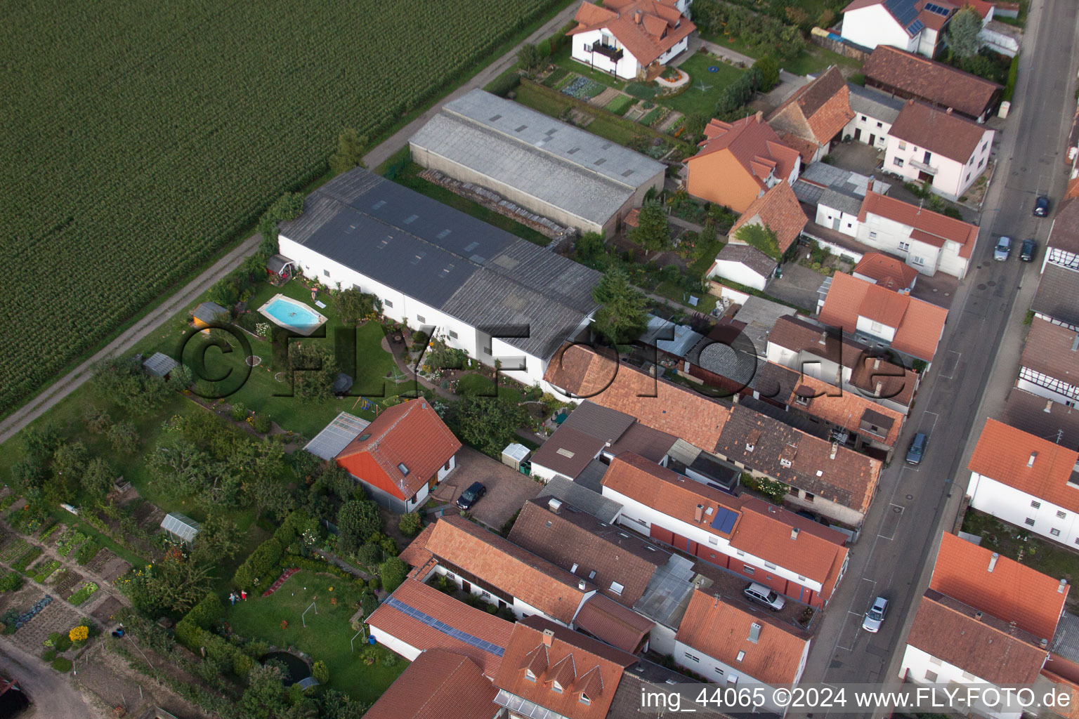 Vue aérienne de Sarrestr à Kandel dans le département Rhénanie-Palatinat, Allemagne