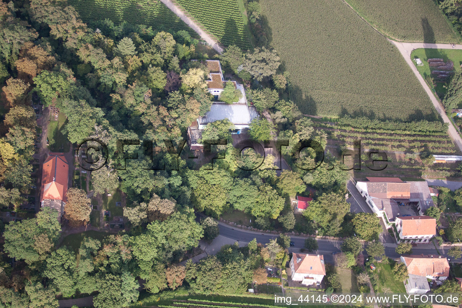 Locaux de l'entreprise SEKA Schutzbeventil GmbH avec halls, bâtiments d'entreprise et installations de production à le quartier Wollmesheim in Landau in der Pfalz dans le département Rhénanie-Palatinat, Allemagne vue d'en haut