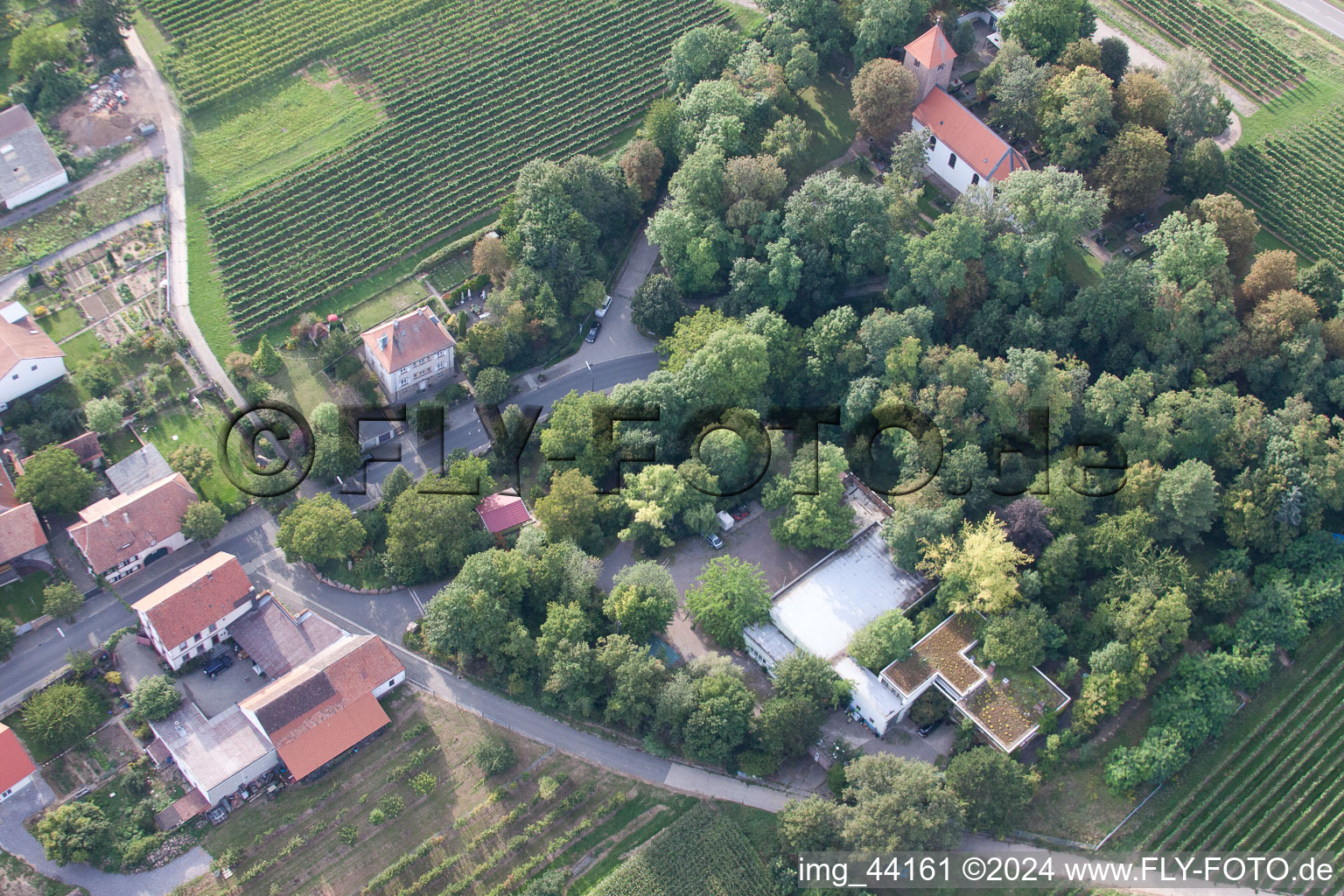 Locaux de l'entreprise SEKA Schutzbeventil GmbH avec halls, bâtiments d'entreprise et installations de production à le quartier Wollmesheim in Landau in der Pfalz dans le département Rhénanie-Palatinat, Allemagne vue du ciel