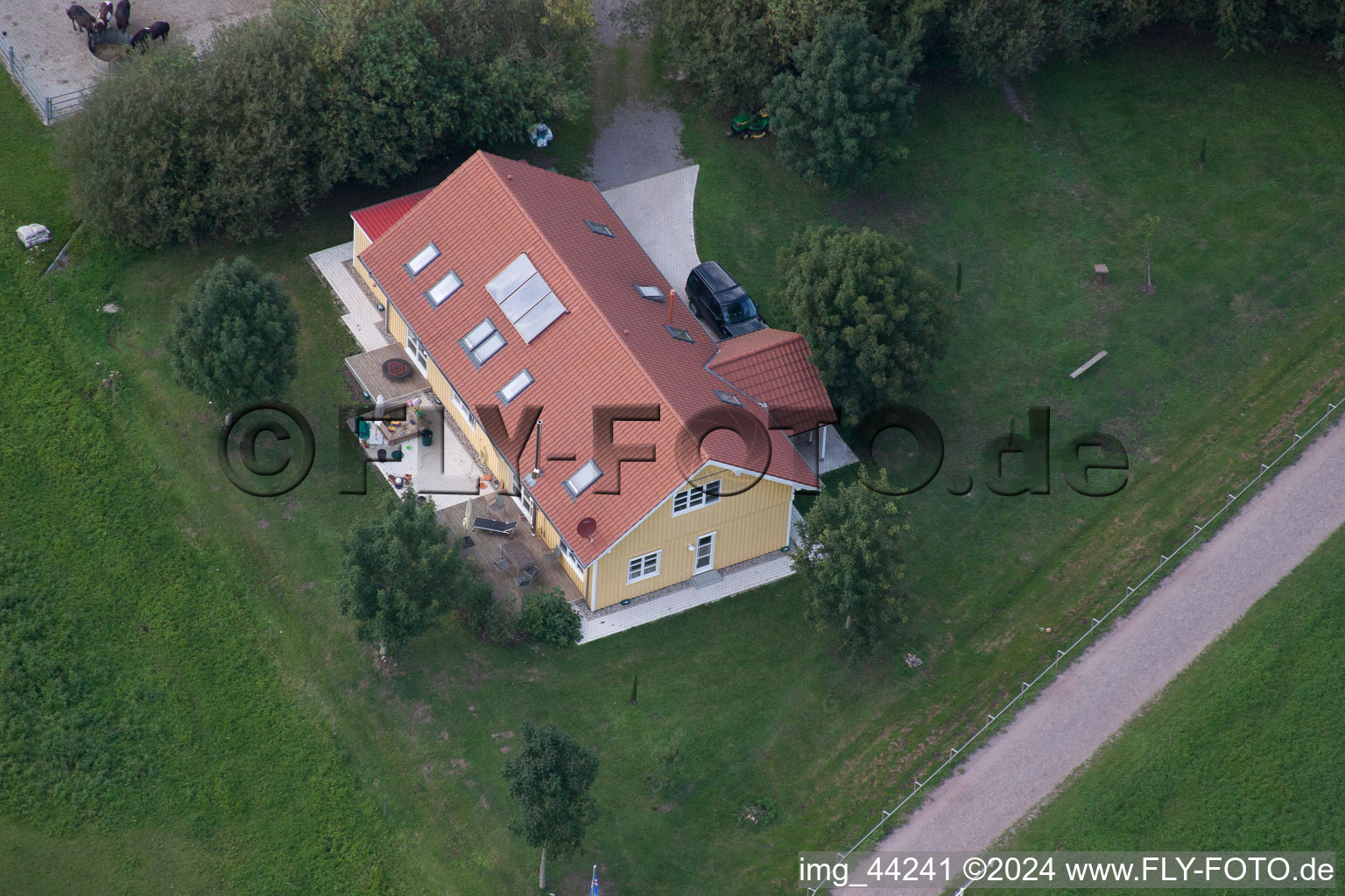 Vue d'oiseau de Freckenfeld dans le département Rhénanie-Palatinat, Allemagne