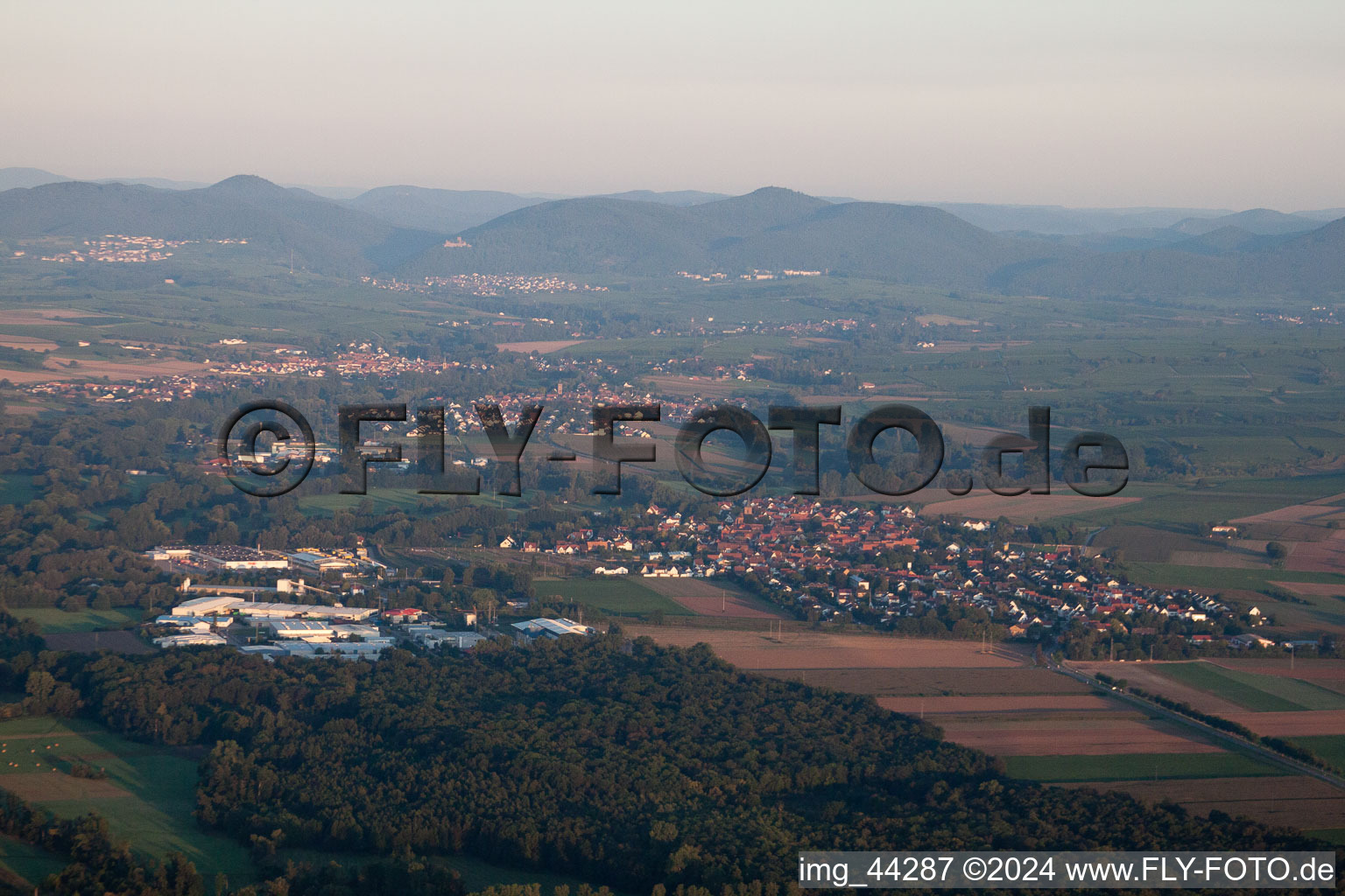 Vue aérienne de Rohrbach dans le département Rhénanie-Palatinat, Allemagne